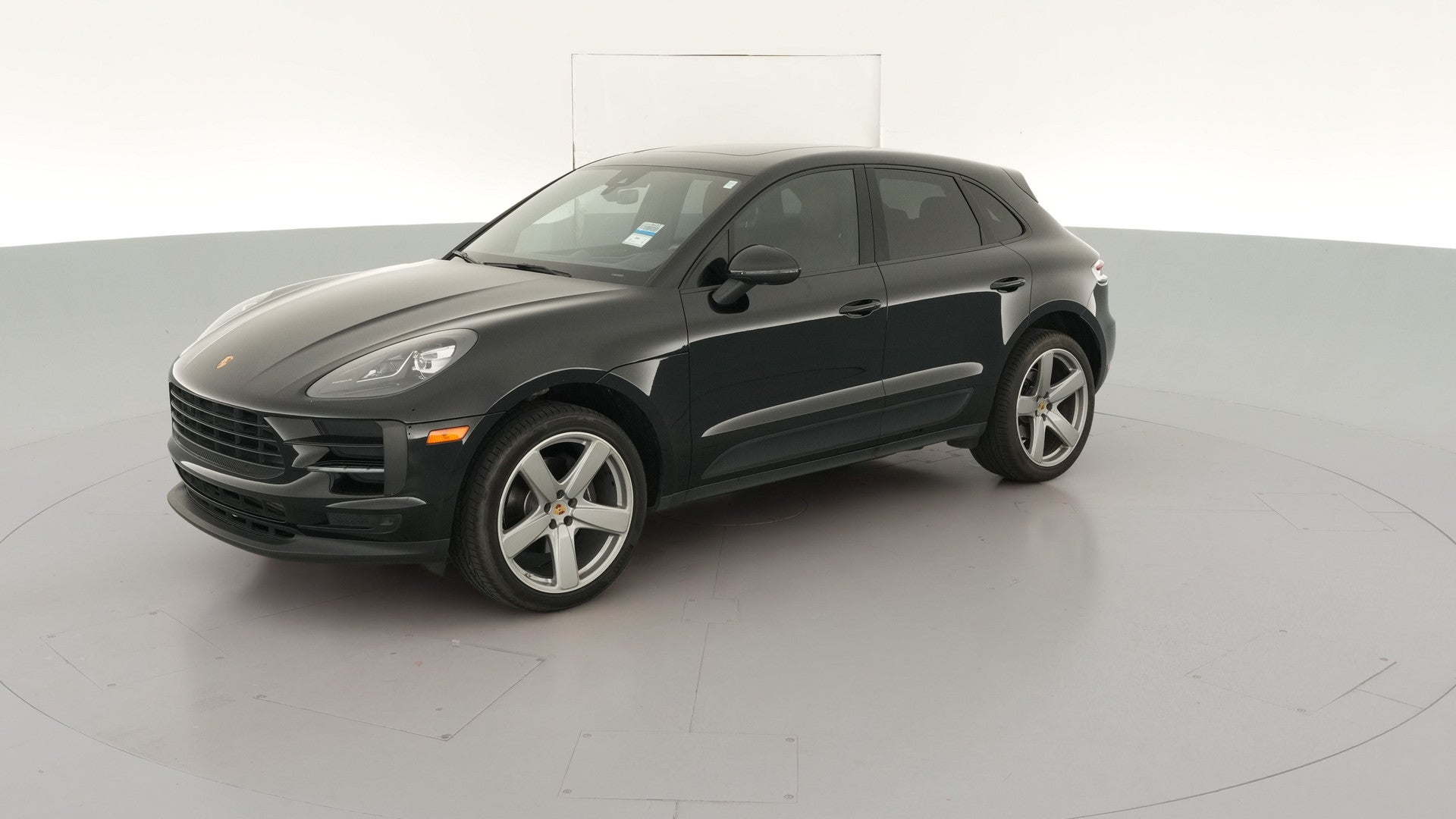 2019 Porsche Macan vehicle photo