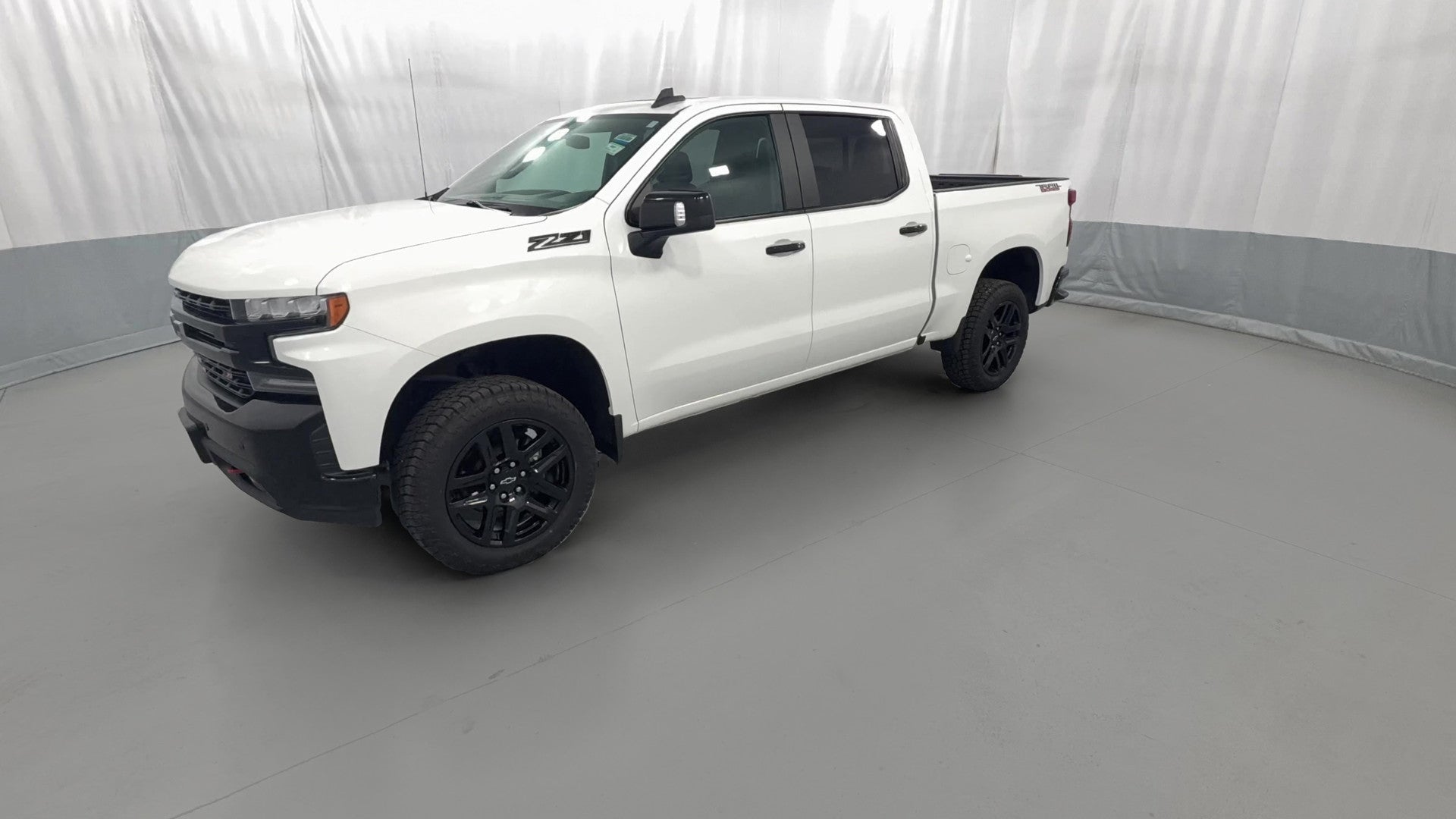 2021 Chevrolet Silverado 1500 Crew Cab vehicle photo