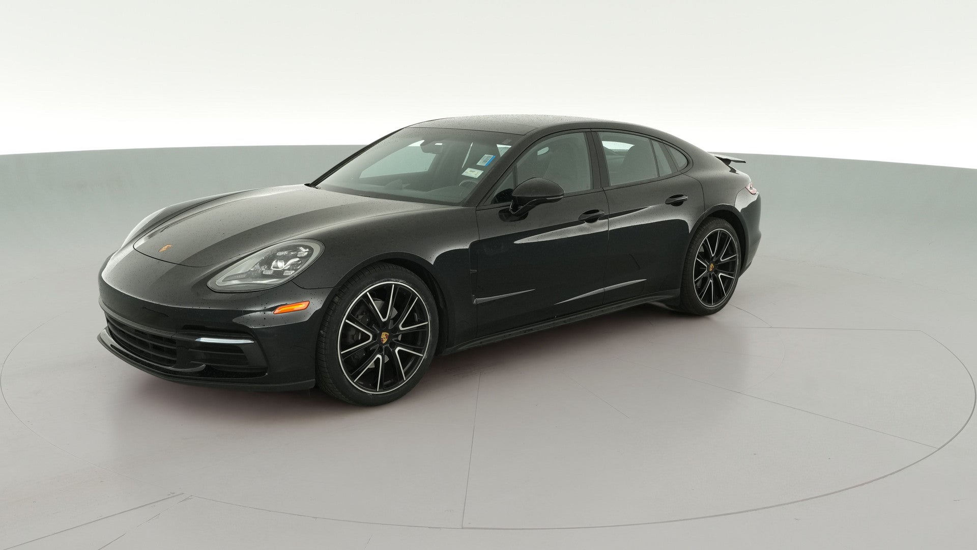 2020 Porsche Panamera vehicle photo