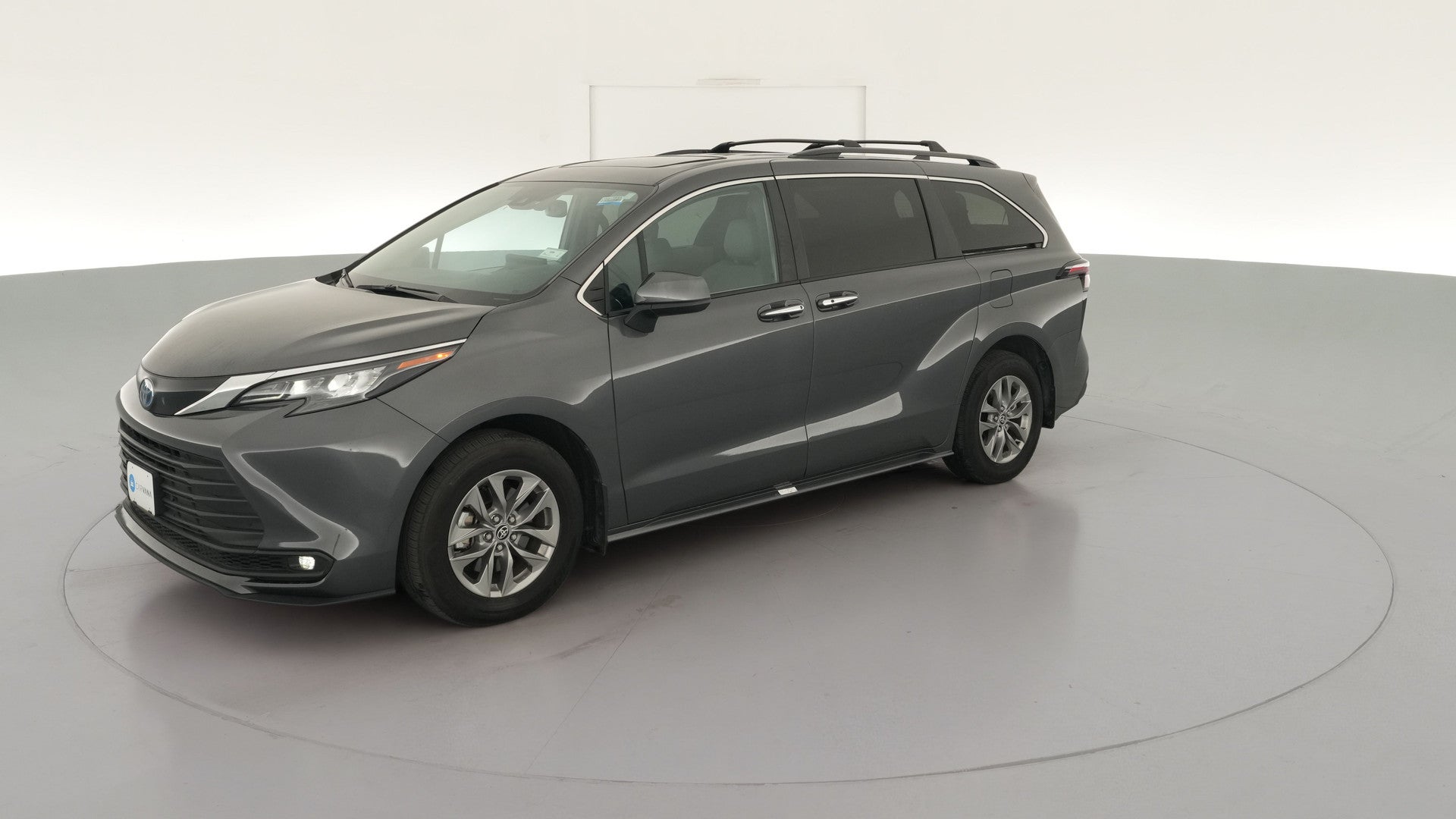 2025 Toyota Sienna vehicle photo