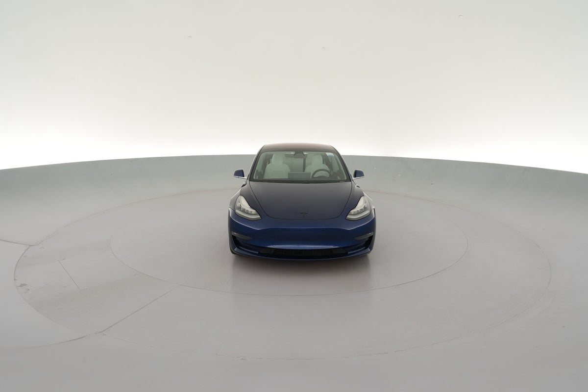 2018 Tesla Model 3 Long Range All-Wheel Drive in Deep Blue Metallic — 360° view 1
