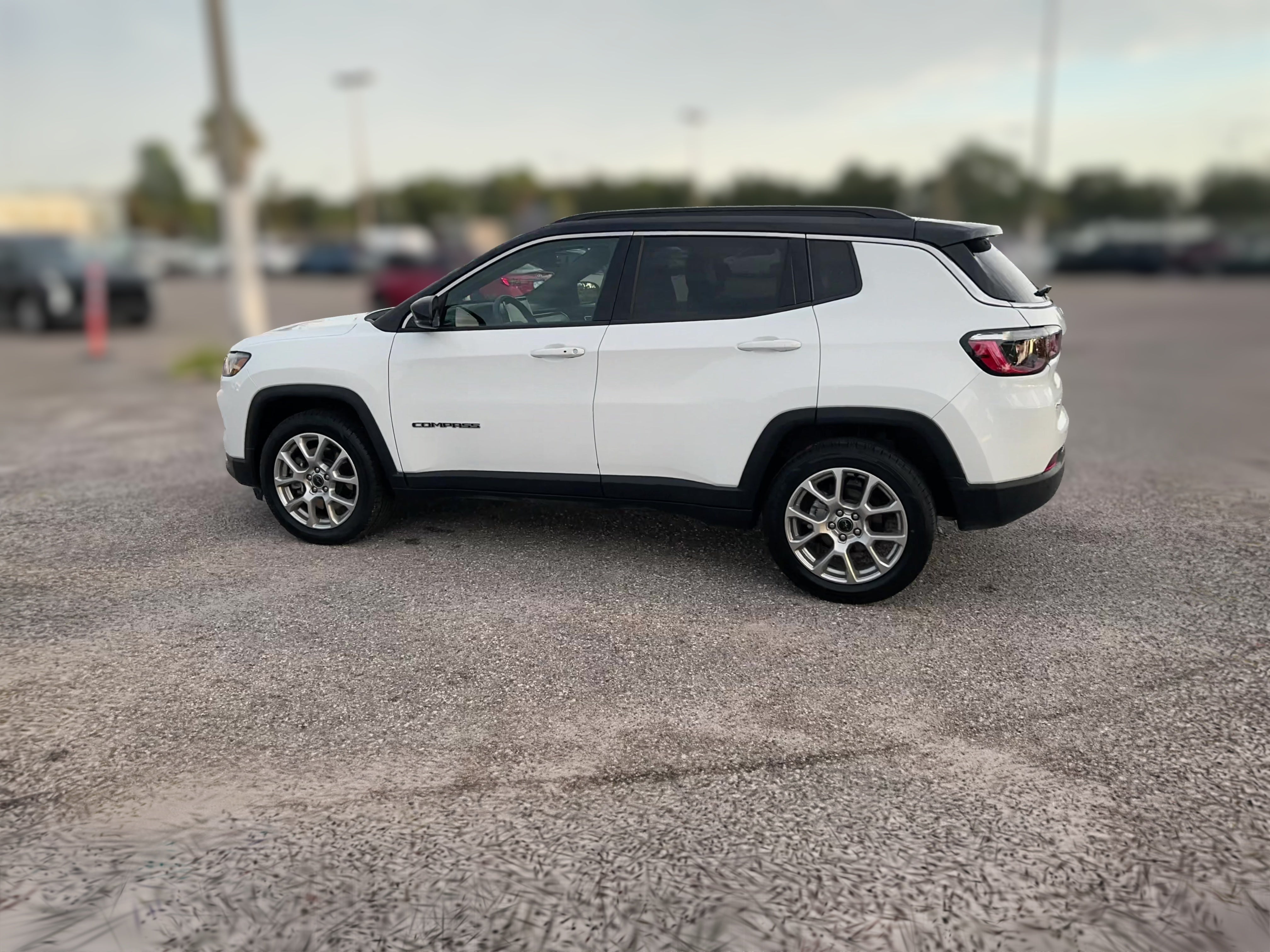 2025 Jeep Compass Limited - Photo 25