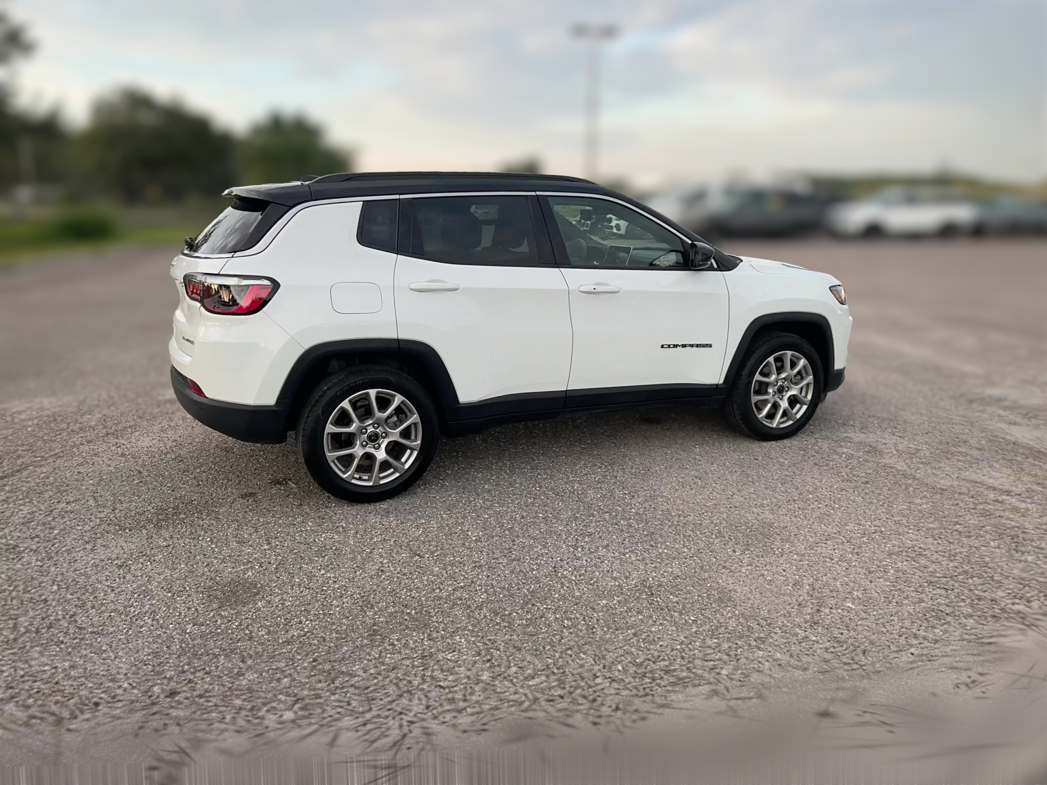 2025 Jeep Compass Limited - Photo 31