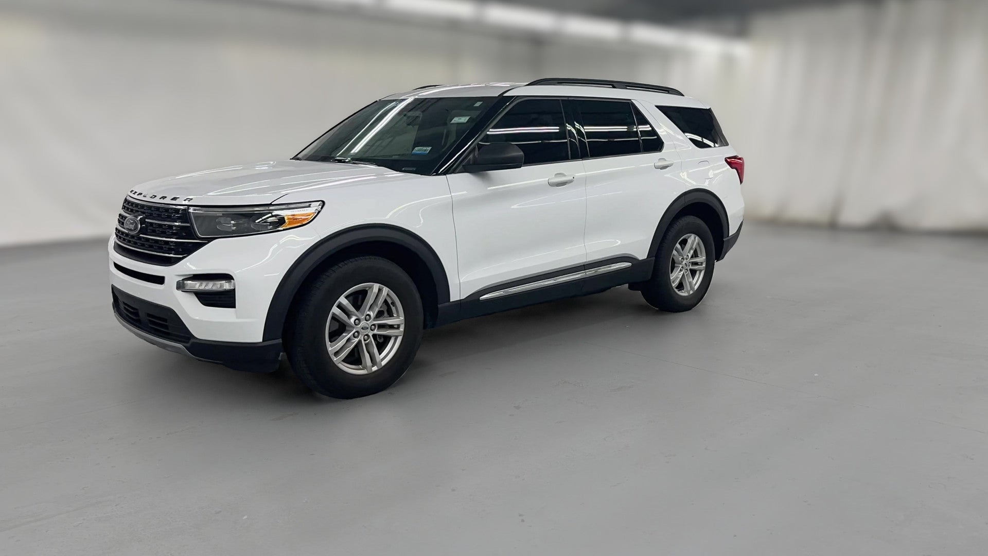 2020 Ford Explorer vehicle photo