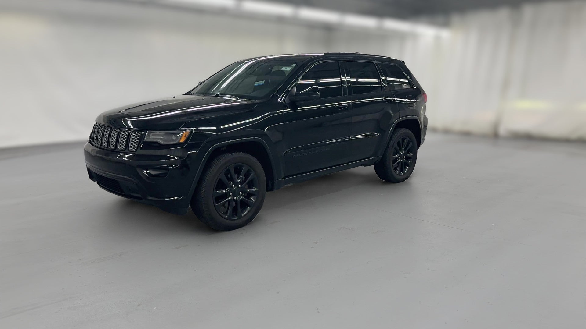 2020 Jeep Grand Cherokee vehicle photo