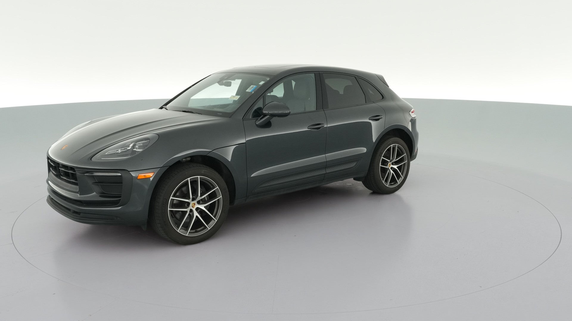 2023 Porsche Macan vehicle photo