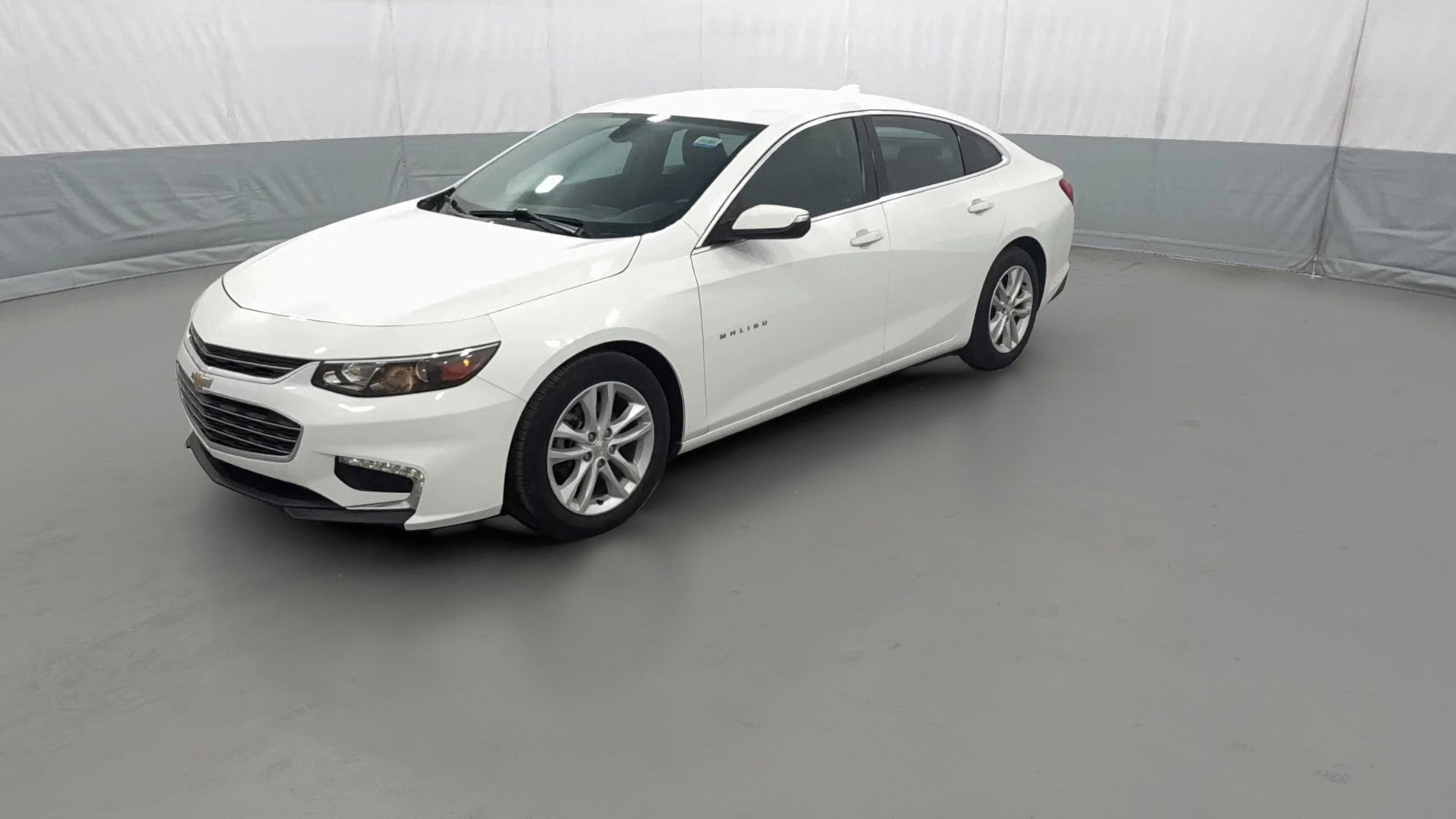 2016 Chevrolet Malibu vehicle photo