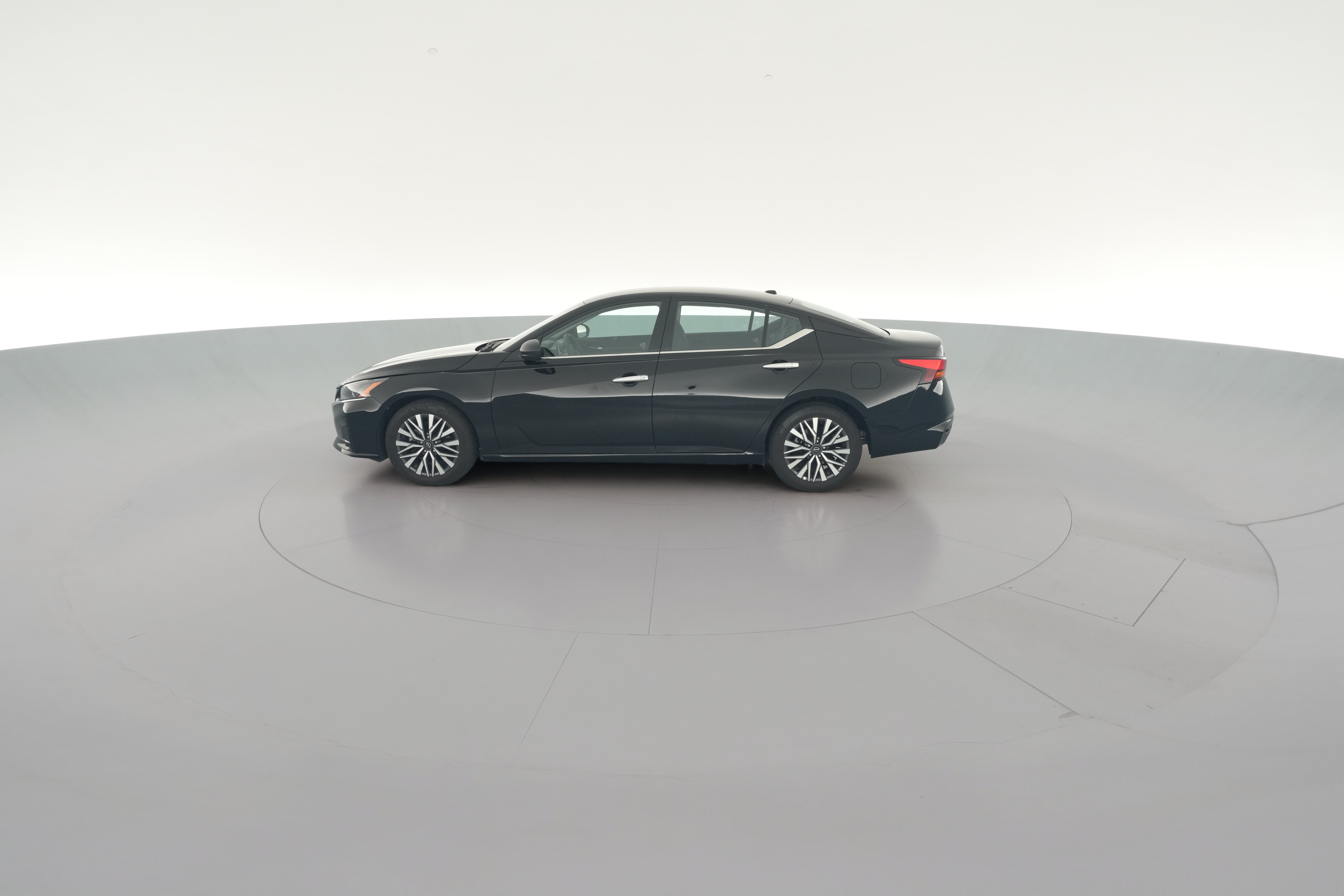 2025 Nissan Altima SV - Photo 27
