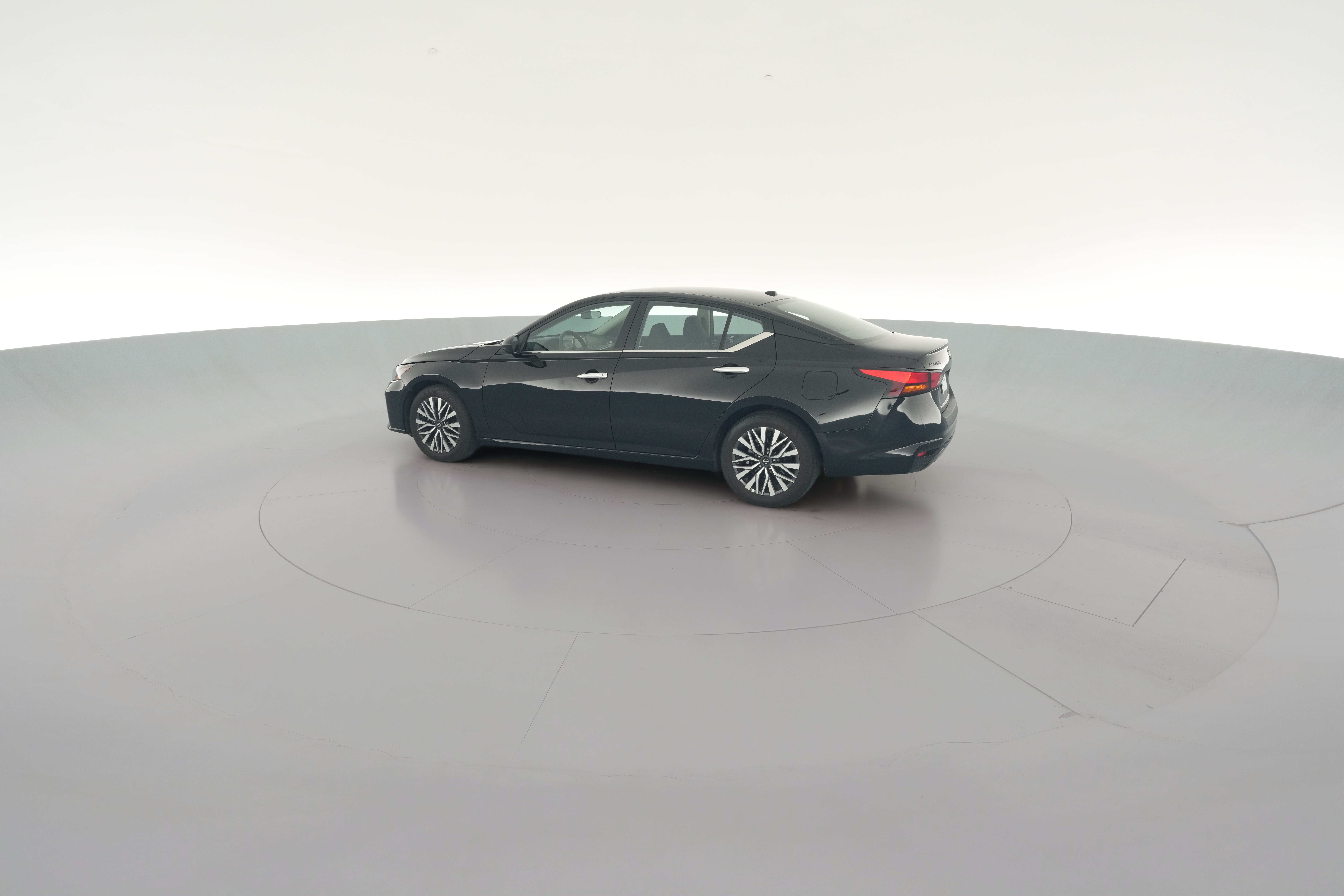 2025 Nissan Altima SV - Photo 28