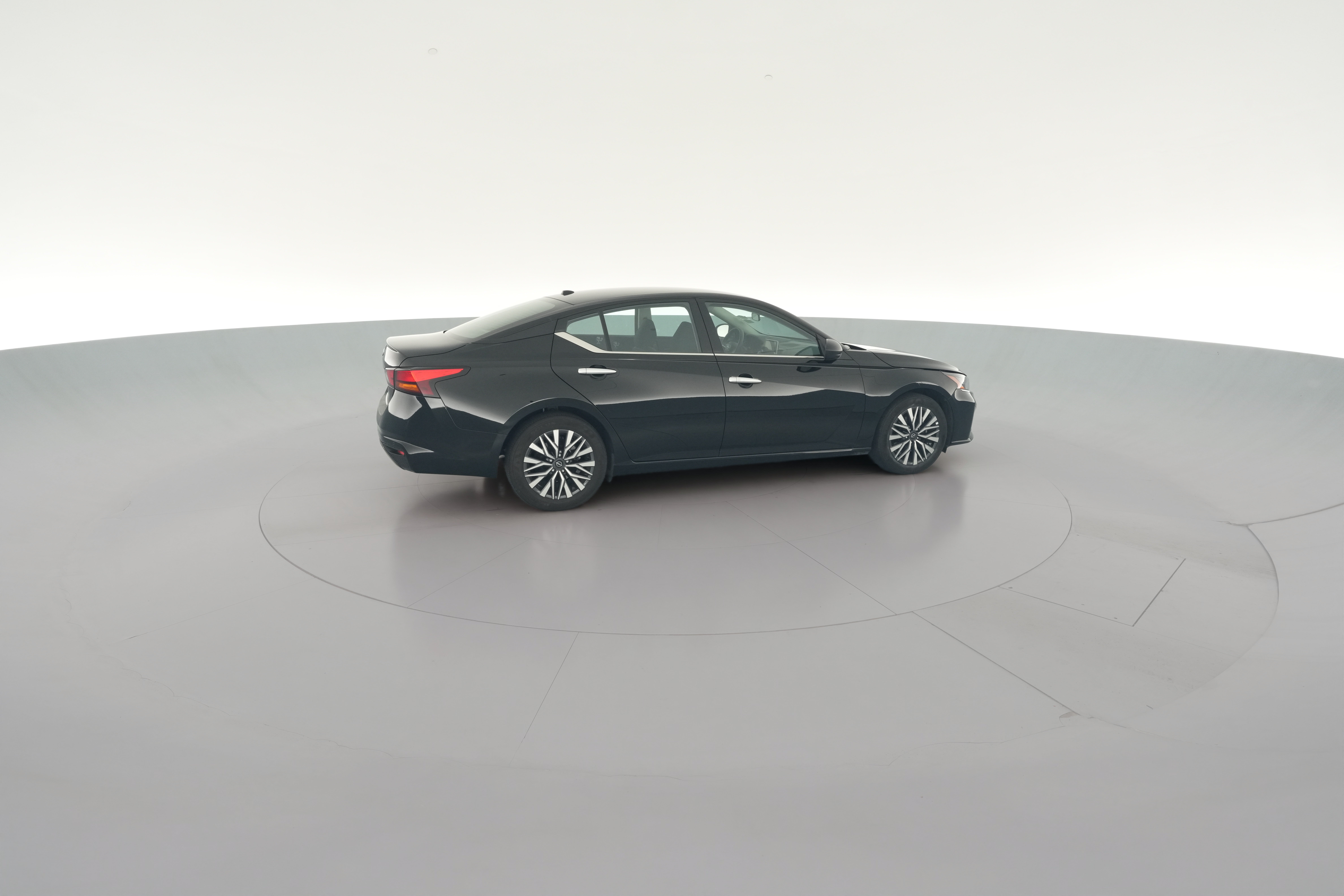 2025 Nissan Altima SV - Photo 34