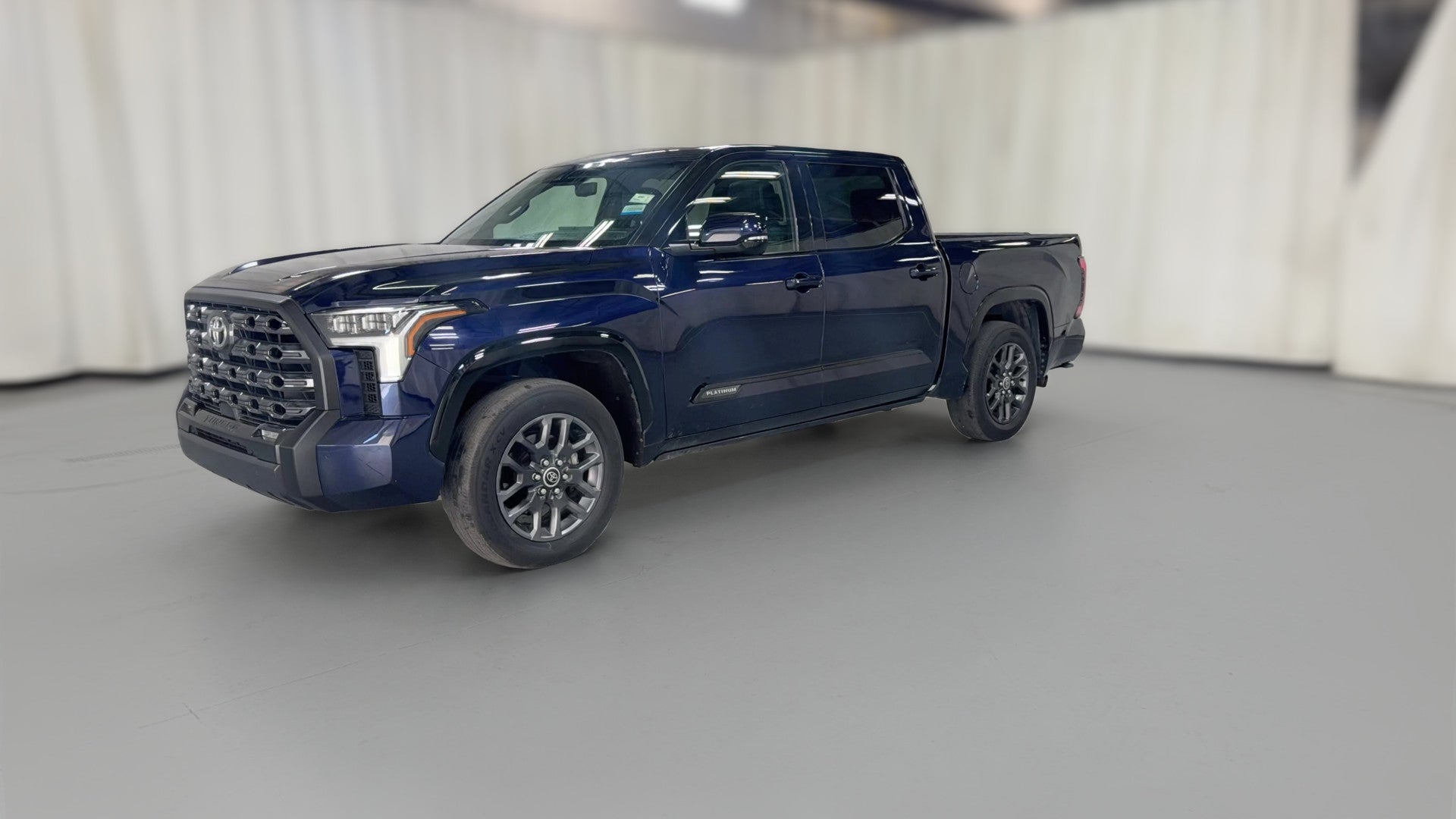 2022 Toyota Tundra CrewMax vehicle photo