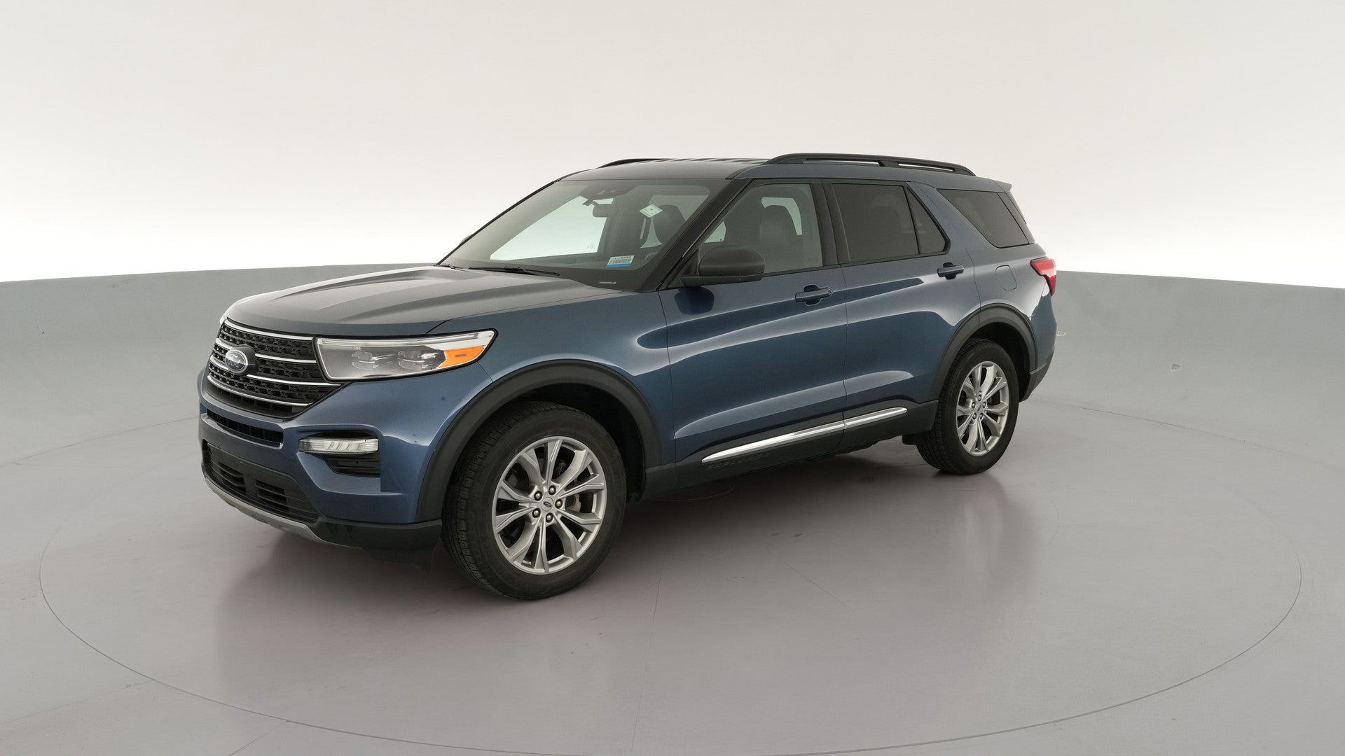 2020 Ford Explorer vehicle photo