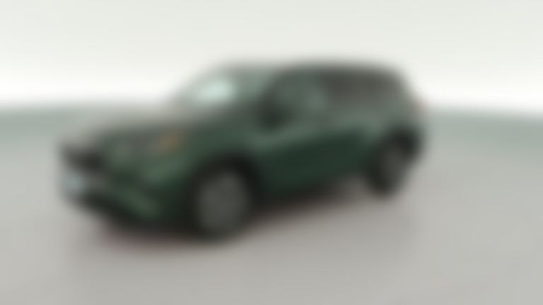 2024 Toyota Highlander vehicle photo