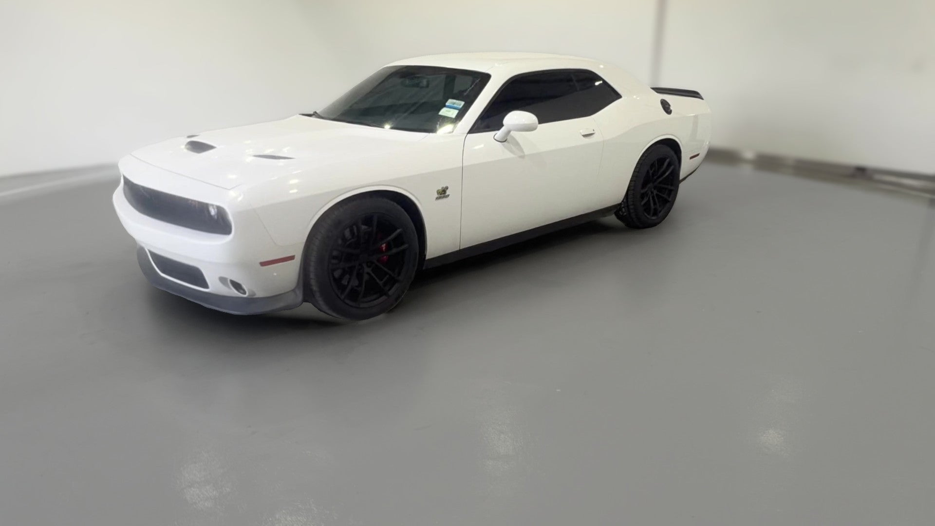 2019 Dodge Challenger vehicle photo