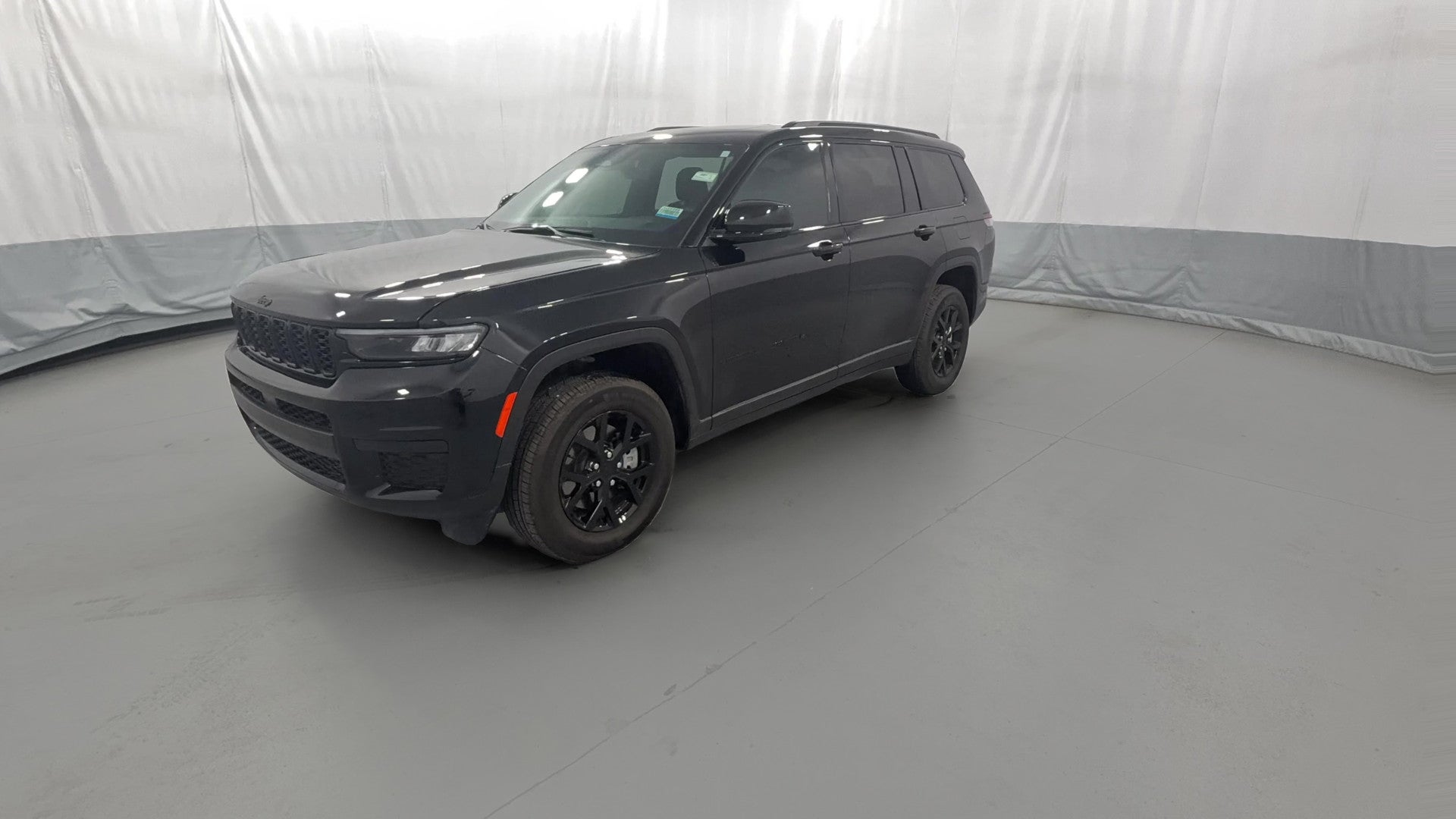 2025 Jeep Grand Cherokee L vehicle photo