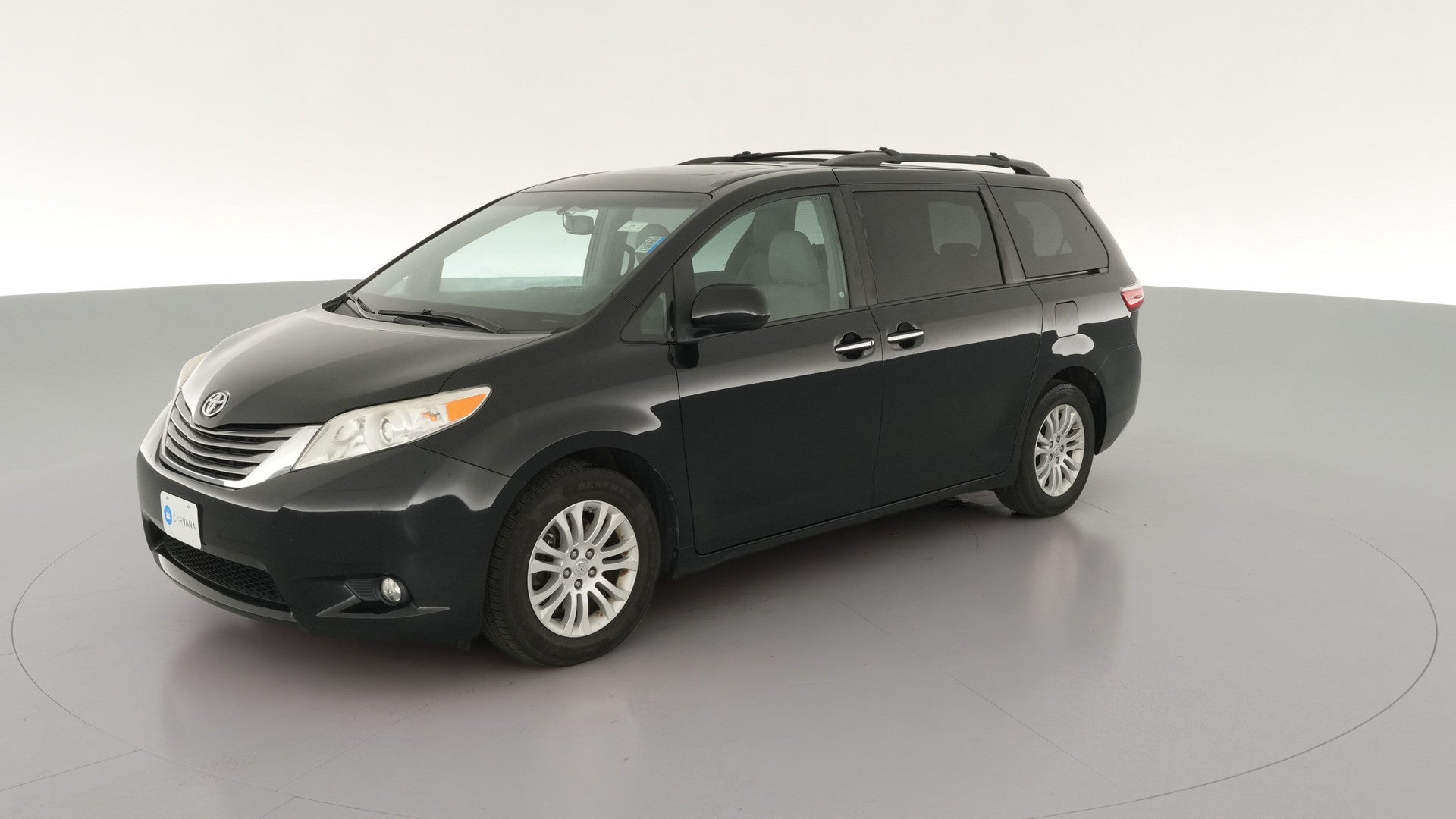 2017 Toyota Sienna vehicle photo