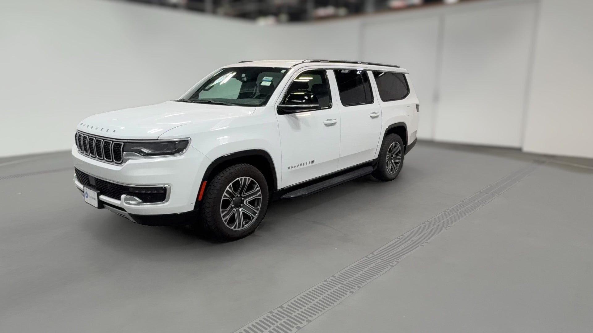 2024 Jeep Wagoneer L vehicle photo