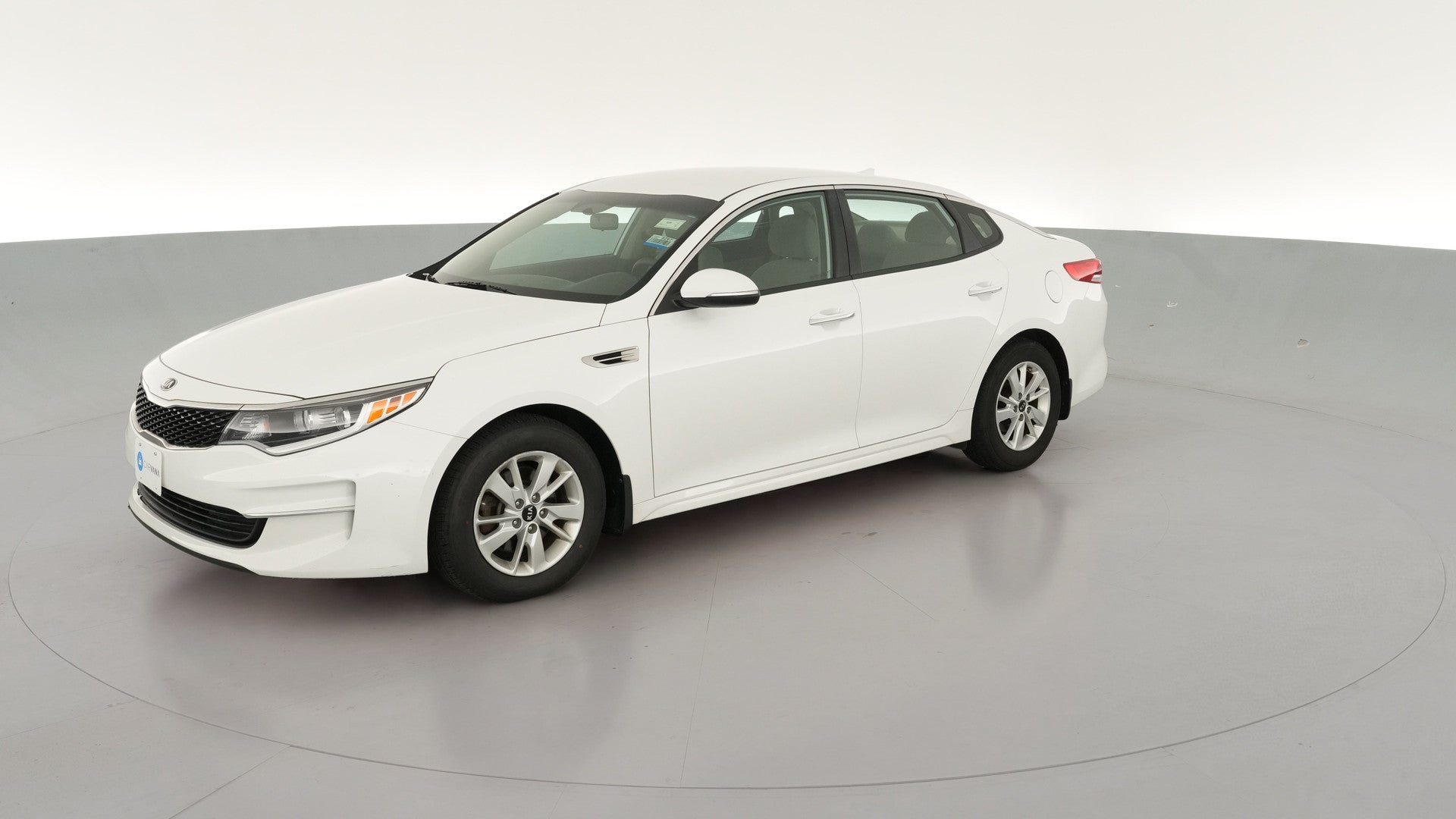 2018 Kia Optima vehicle photo