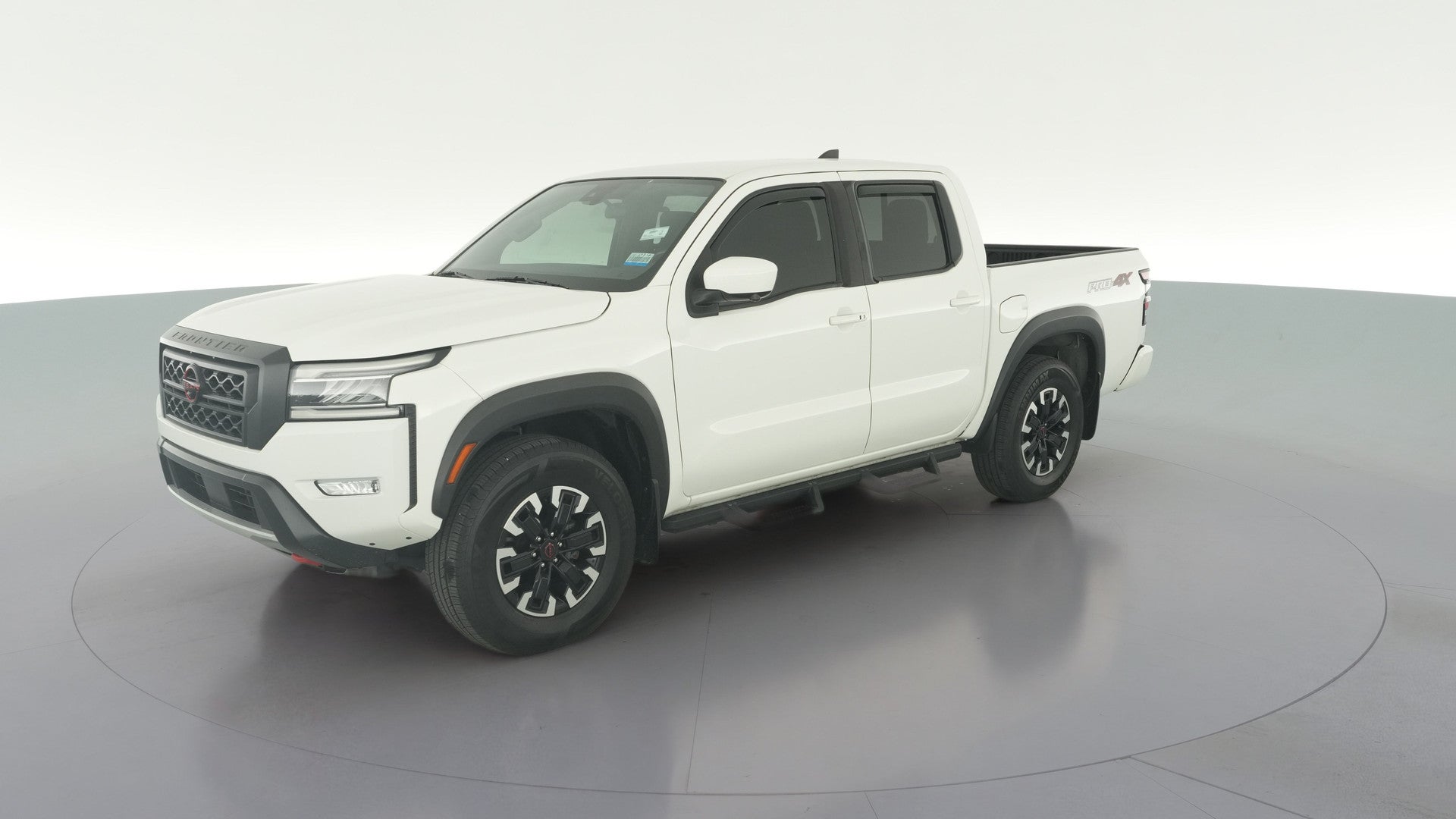 2022 Nissan Frontier Crew Cab vehicle photo