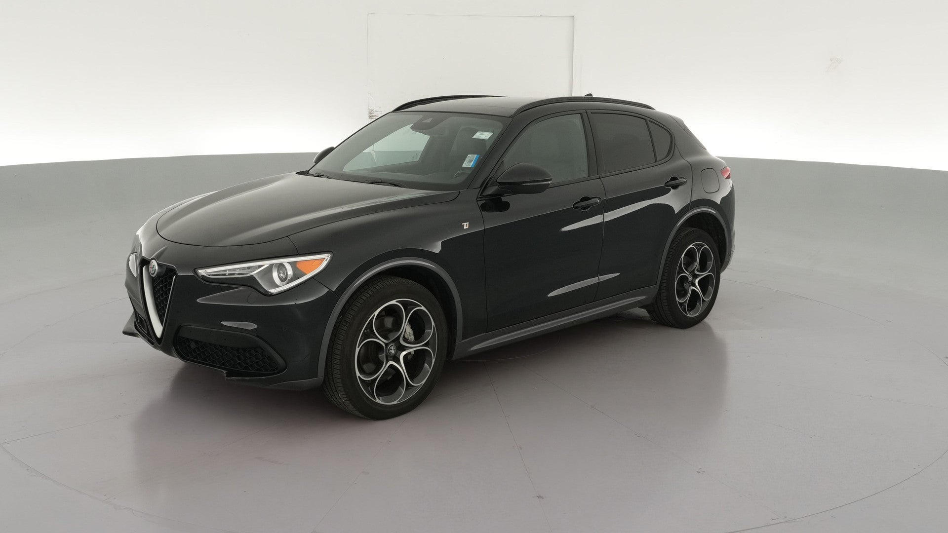 2023 Alfa Romeo Stelvio vehicle photo