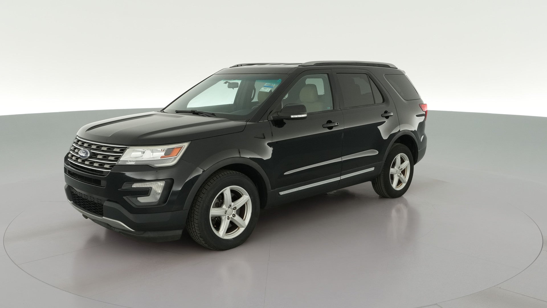 2016 Ford Explorer vehicle photo