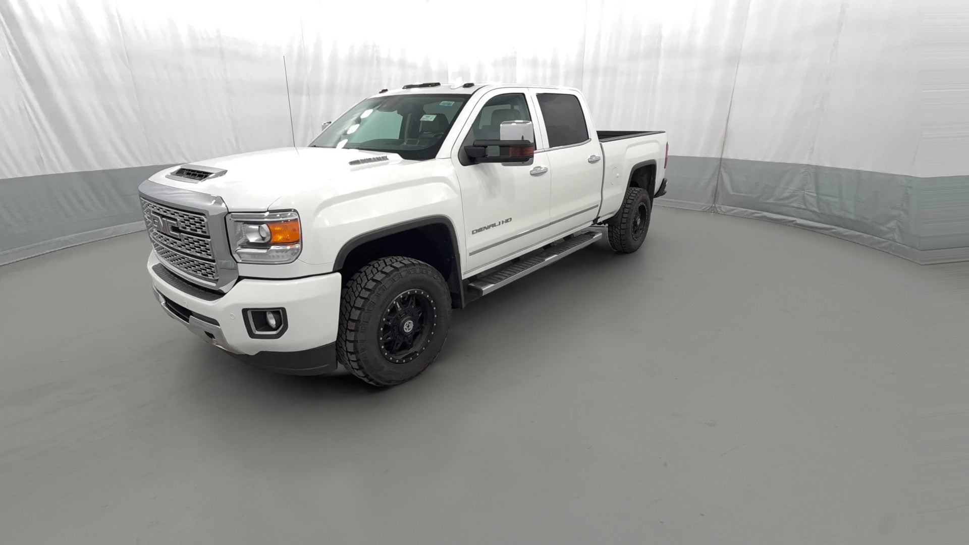 2019 GMC Sierra 2500 HD Crew Cab vehicle photo