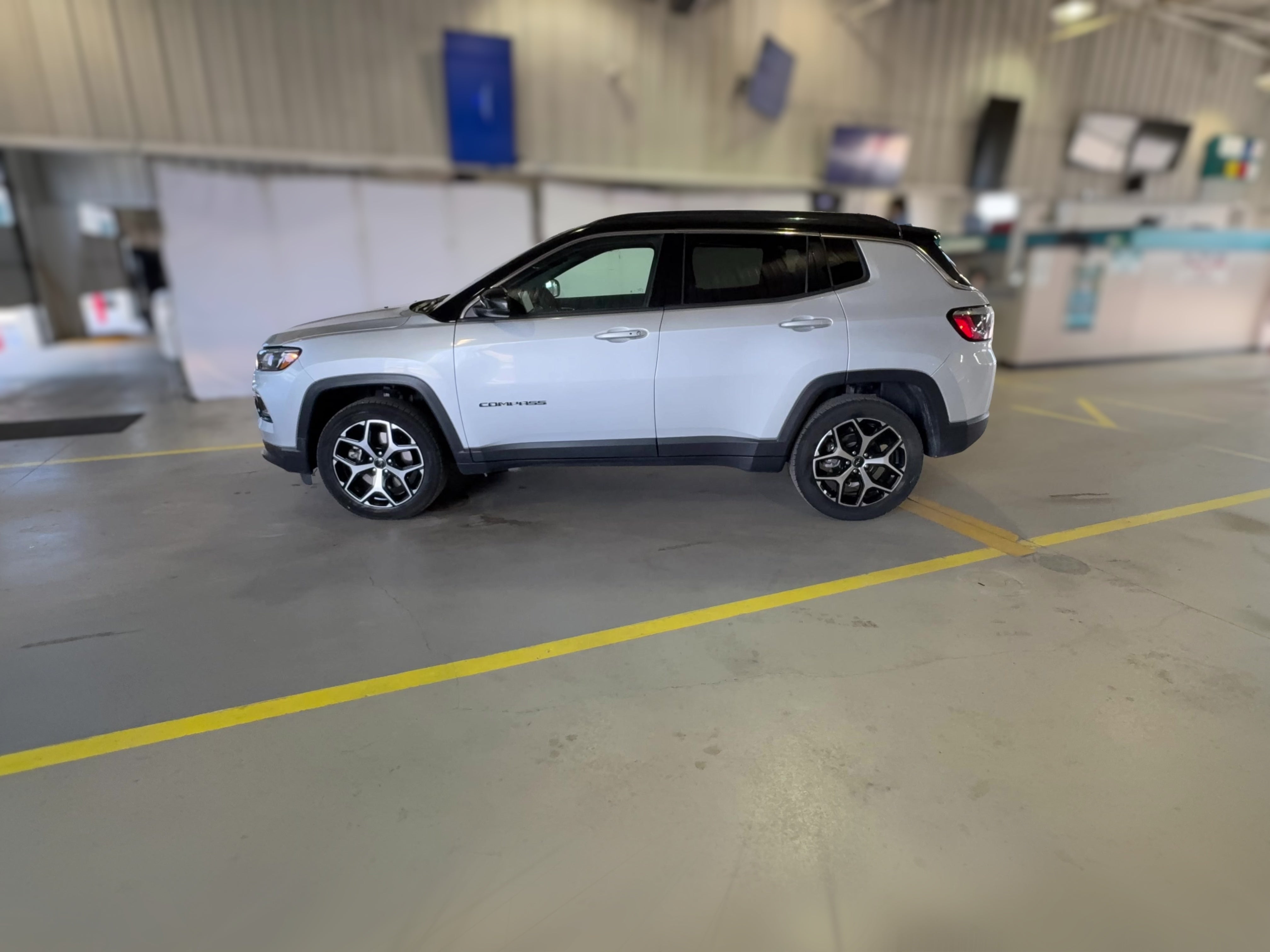 2025 Jeep Compass Limited - Photo 29