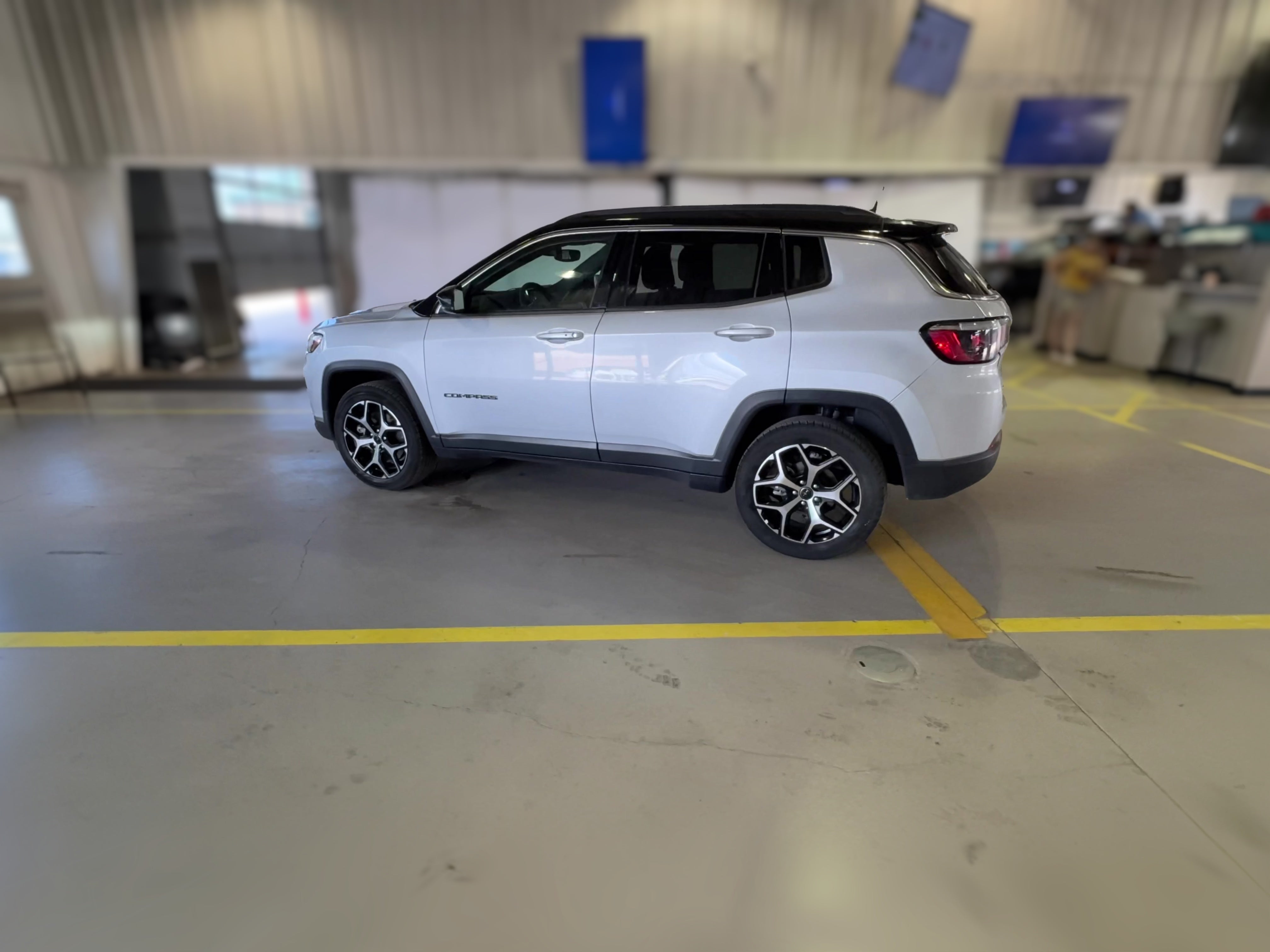 2025 Jeep Compass Limited - Photo 30
