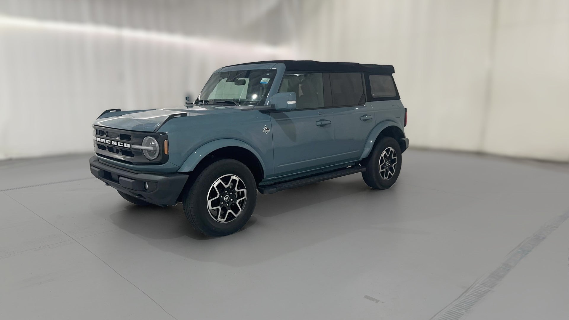 2022 Ford Bronco vehicle photo