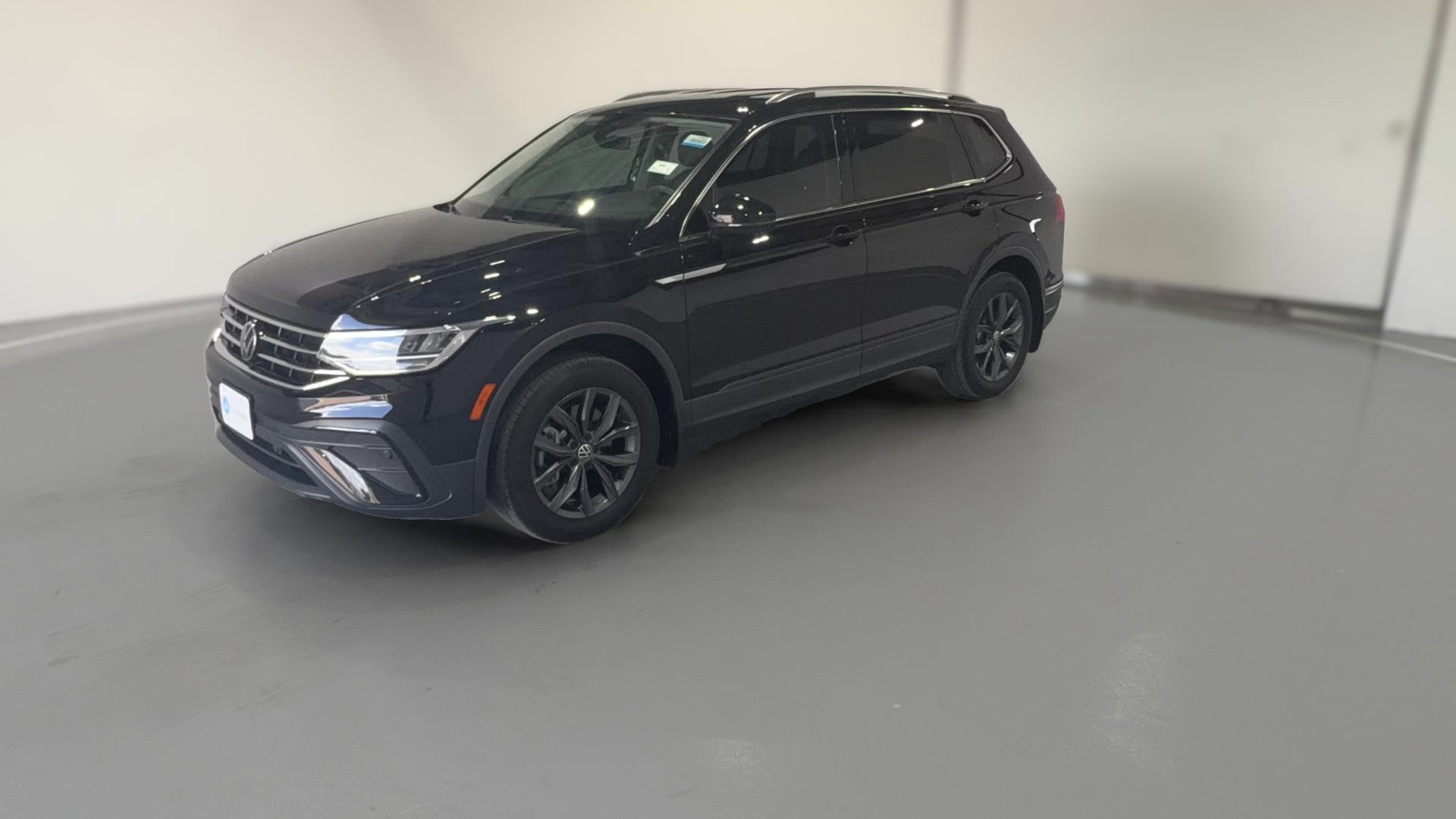 2023 Volkswagen Tiguan vehicle photo