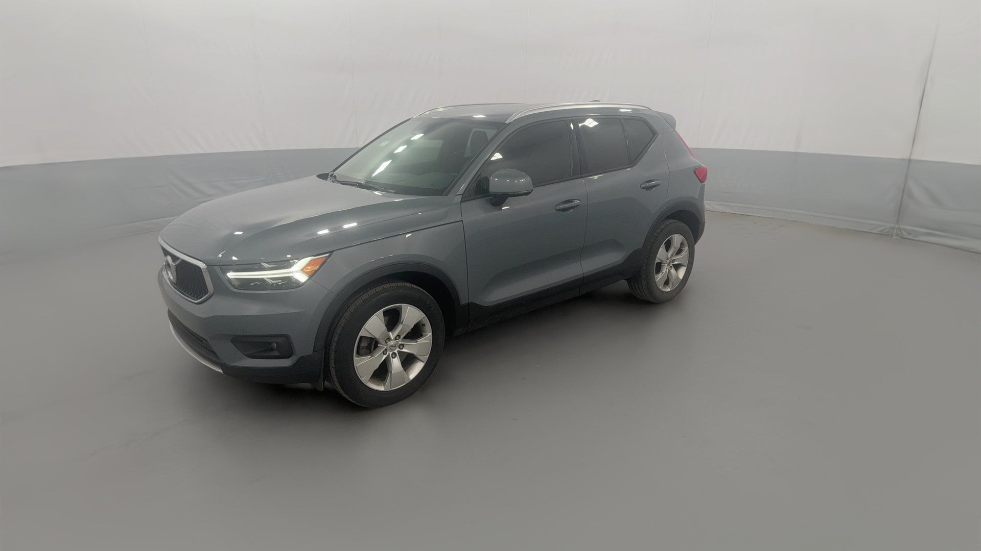 2021 Volvo XC40 vehicle photo