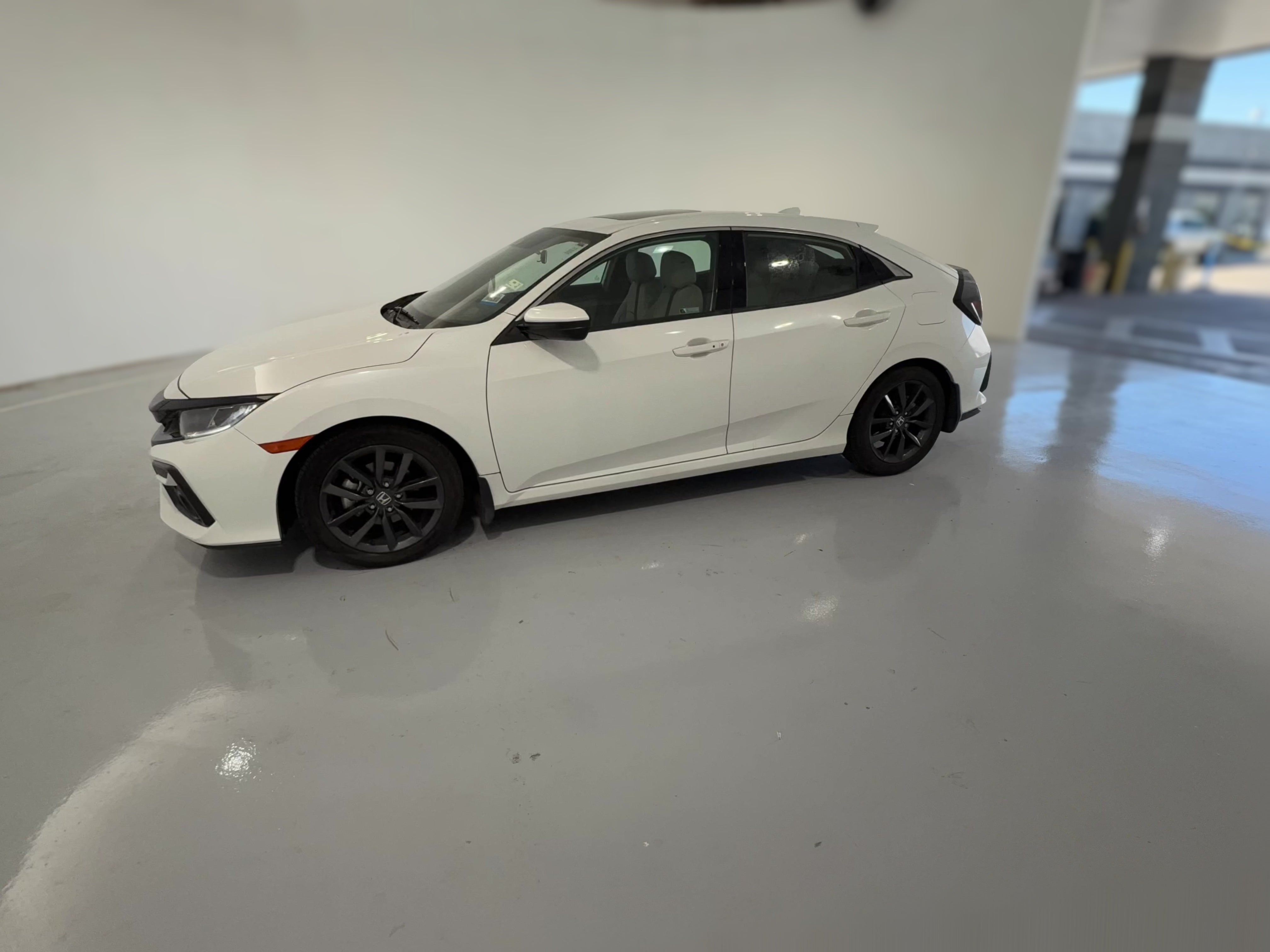 2021 Honda Civic Hatchback EX - Photo 28