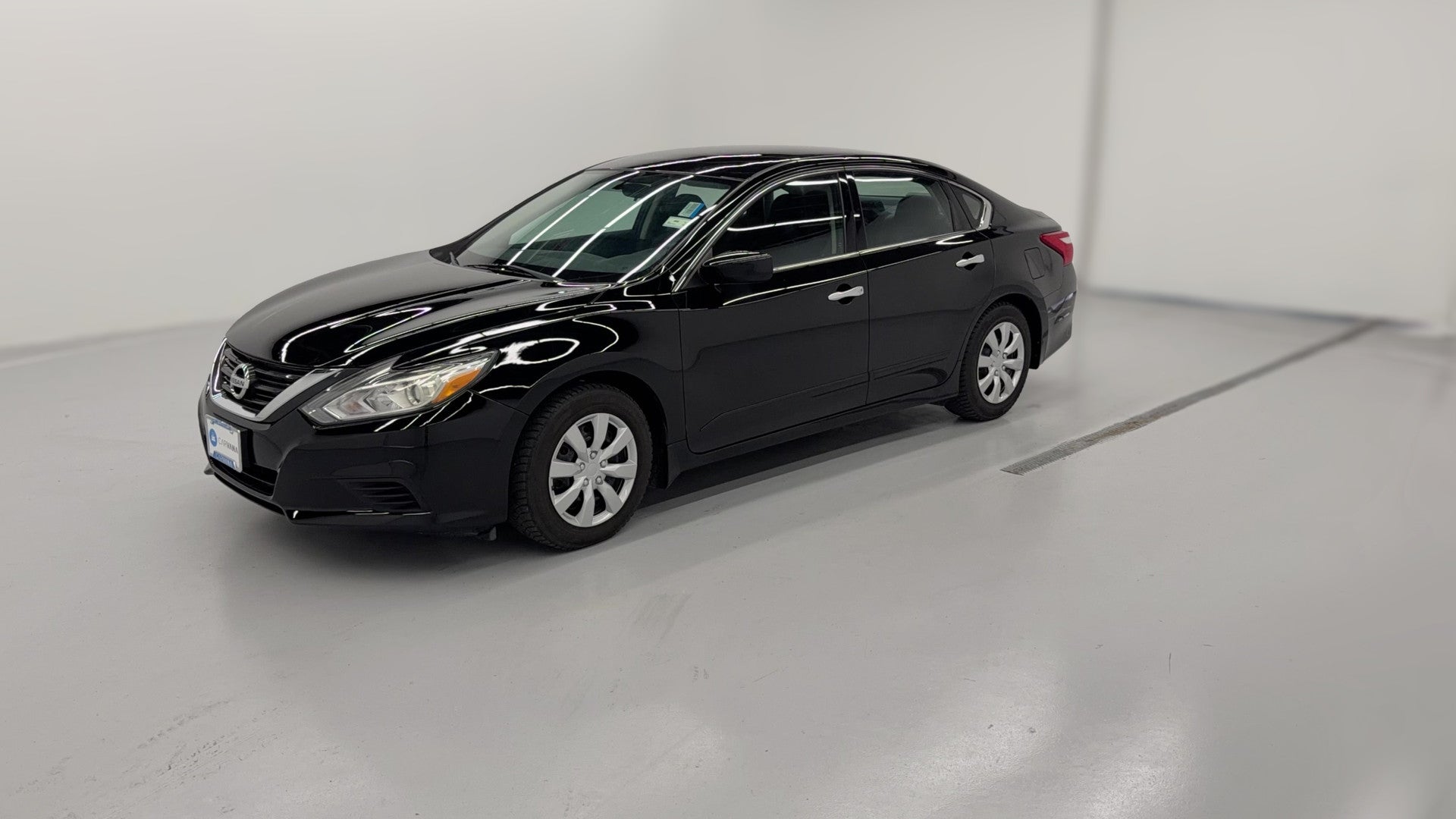 2017 Nissan Altima vehicle photo