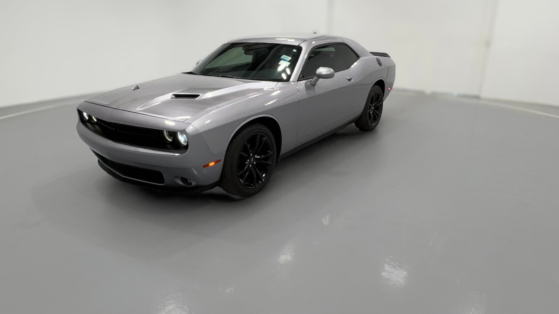 2018 Dodge Challenger vehicle photo
