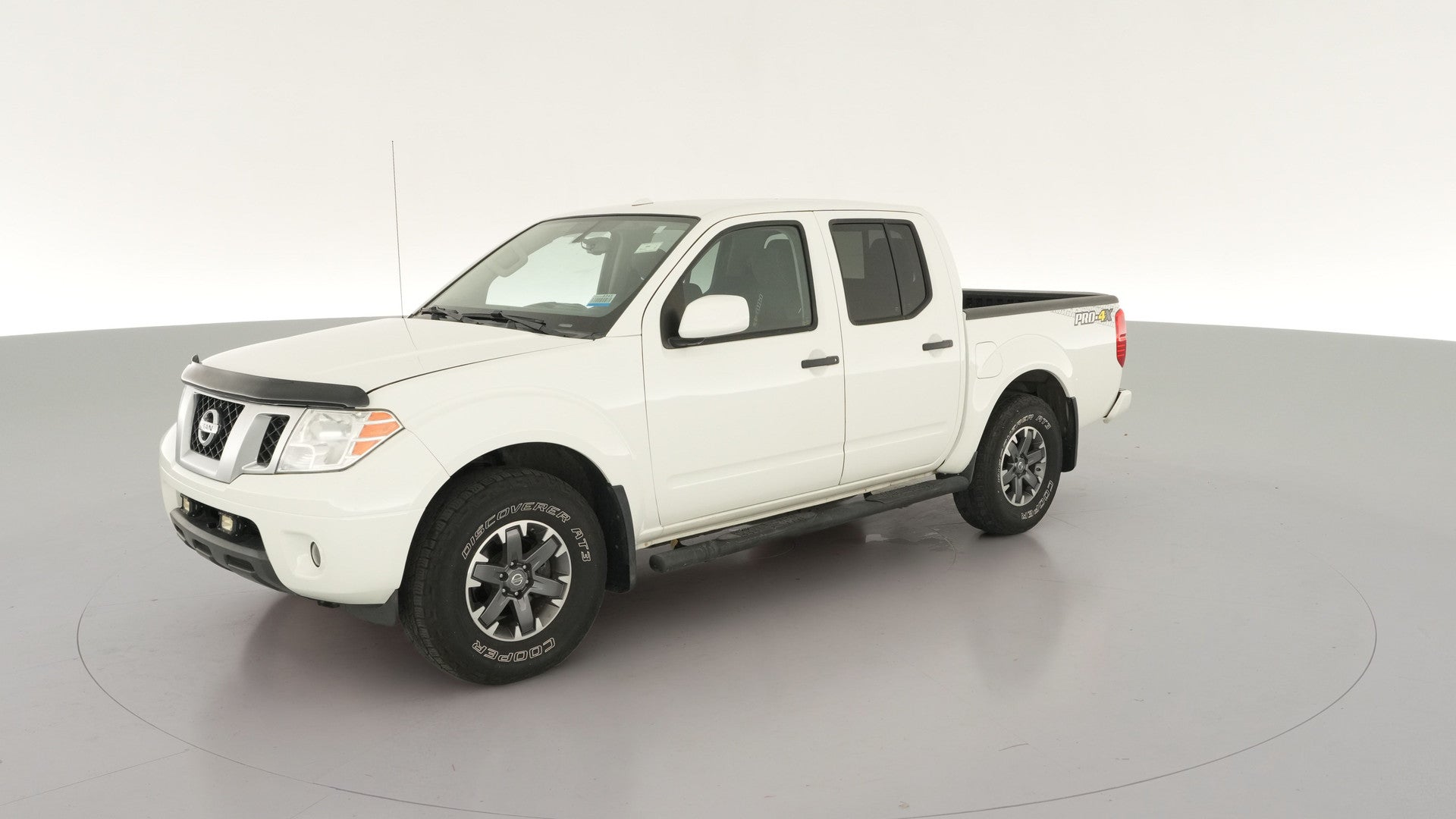2018 Nissan Frontier Crew Cab vehicle photo