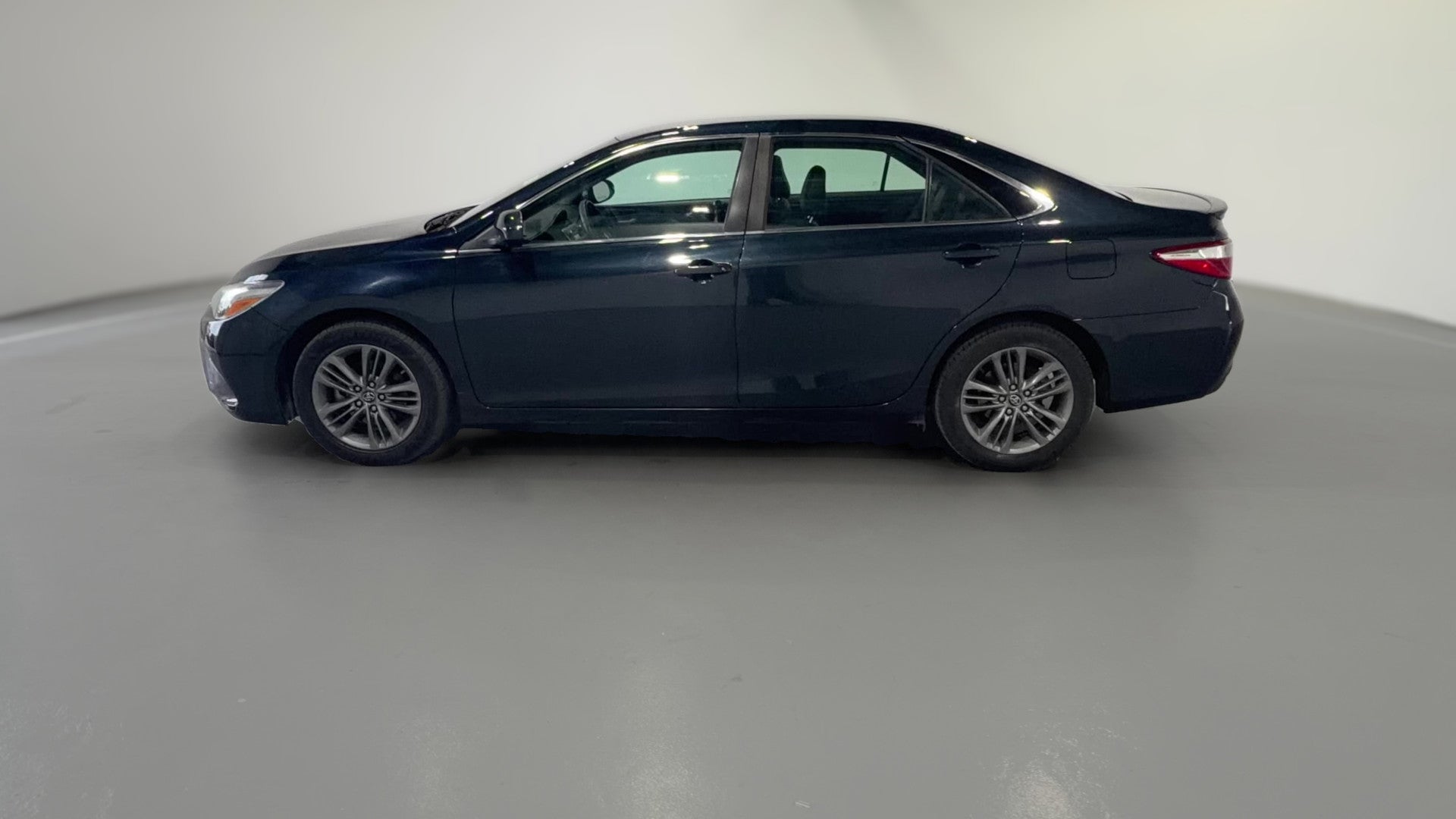 2017 Toyota Camry vehicle photo