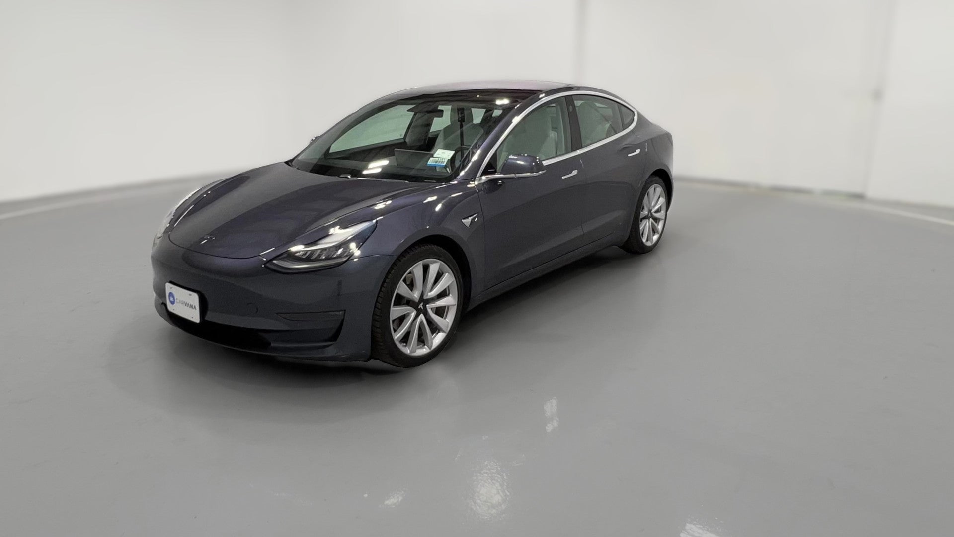 2018 Tesla Model 3 vehicle photo