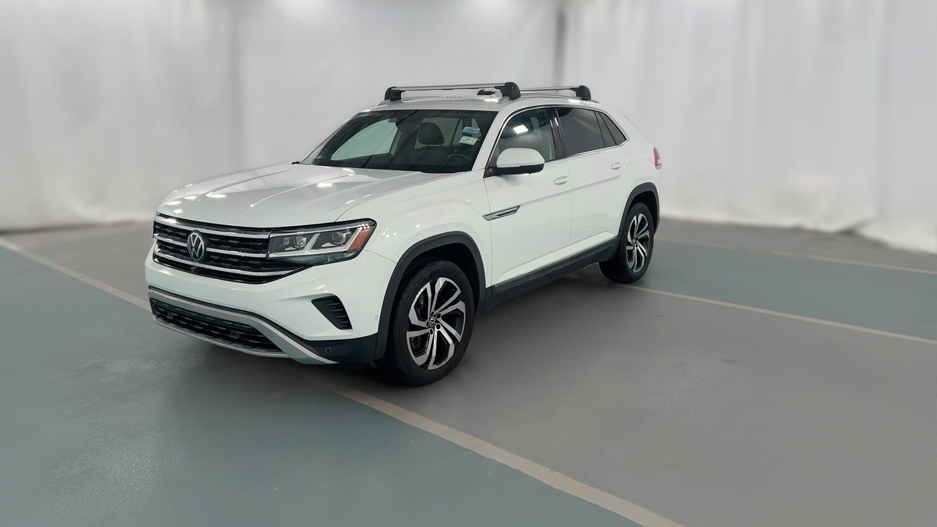 2021 Volkswagen Atlas Cross Sport vehicle photo