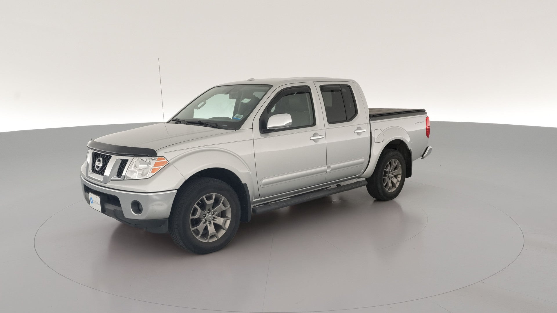 2015 Nissan Frontier Crew Cab vehicle photo