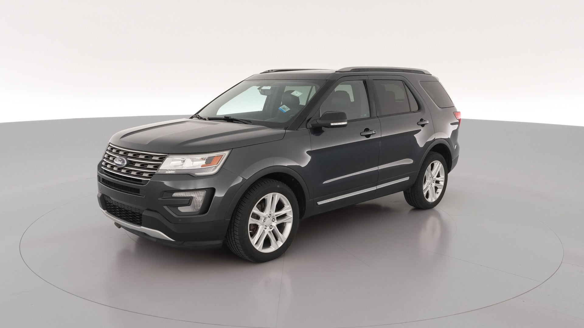 2017 Ford Explorer vehicle photo