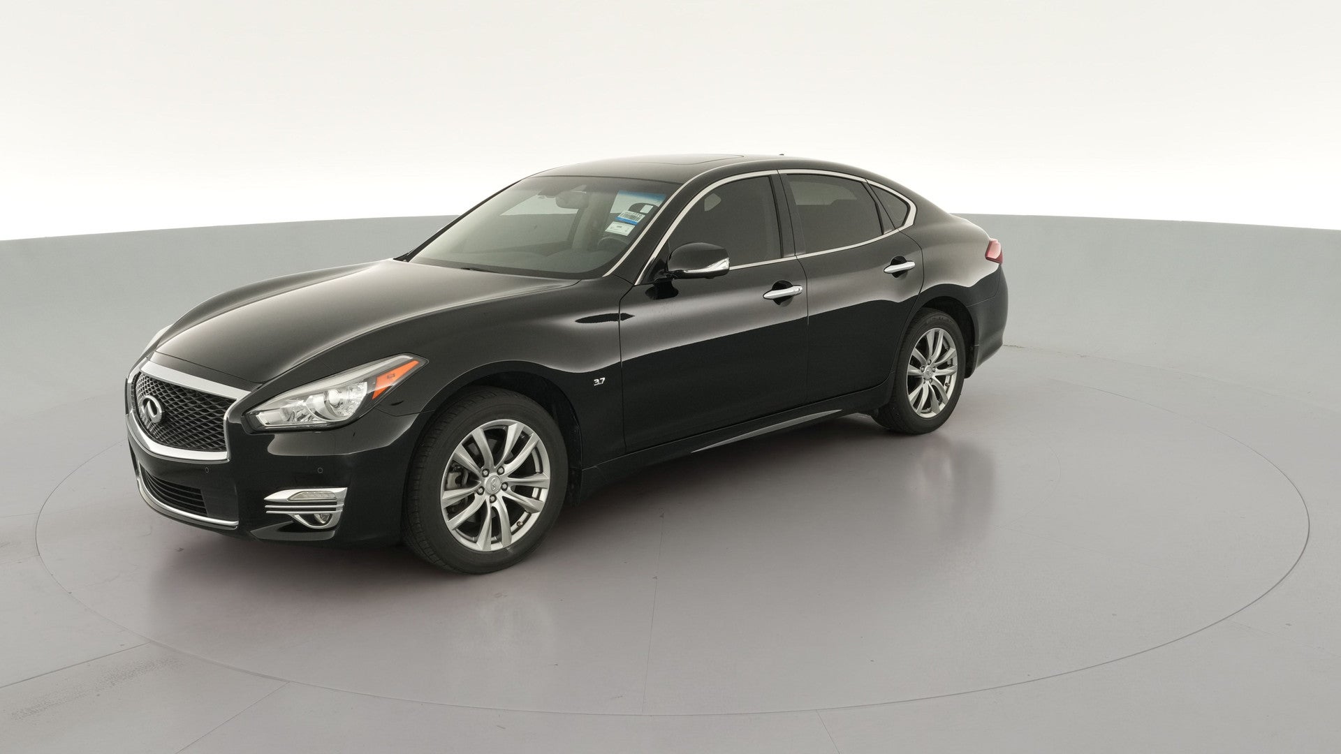 2016 INFINITI Q70 vehicle photo