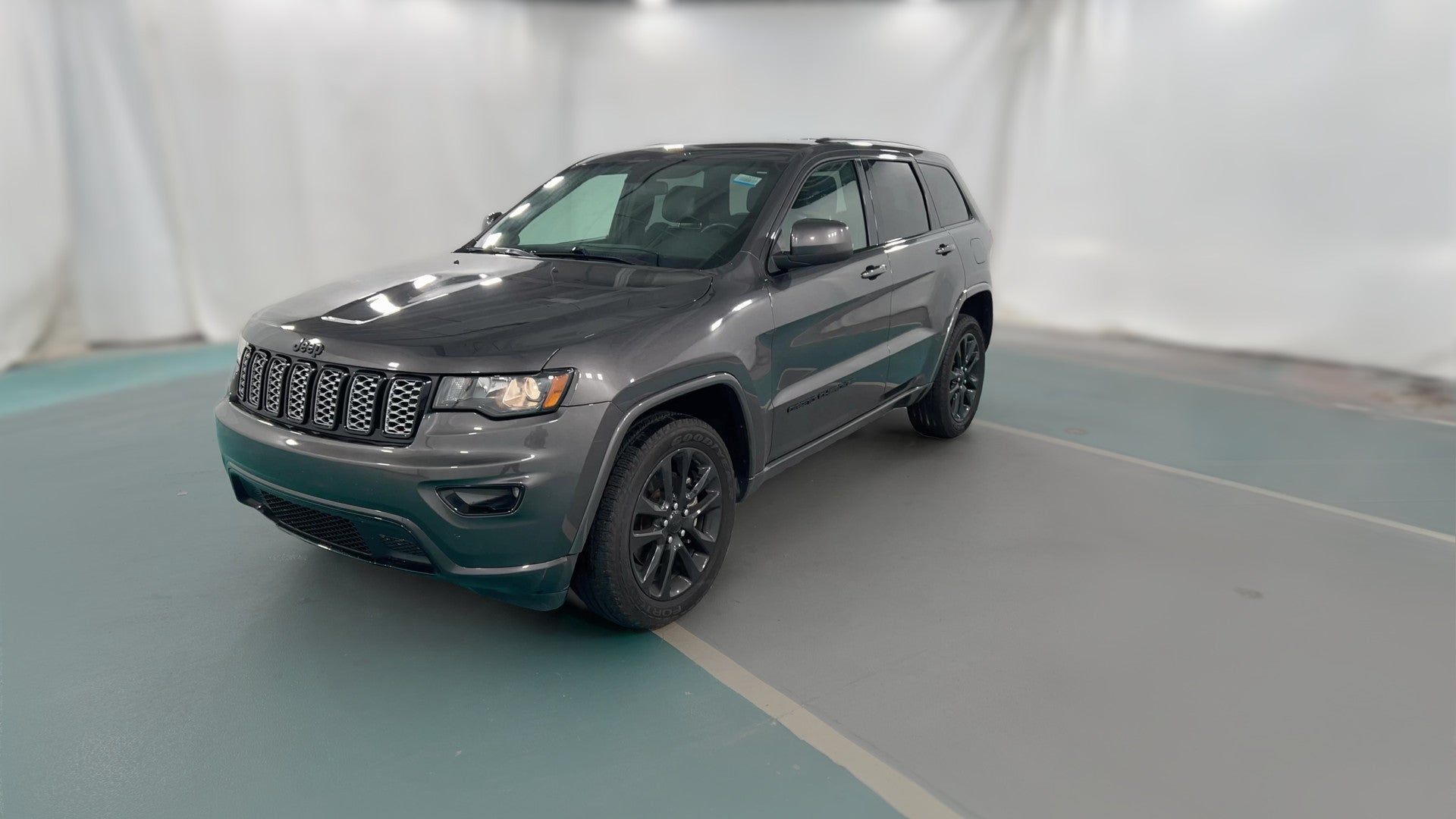 2021 Jeep Grand Cherokee vehicle photo