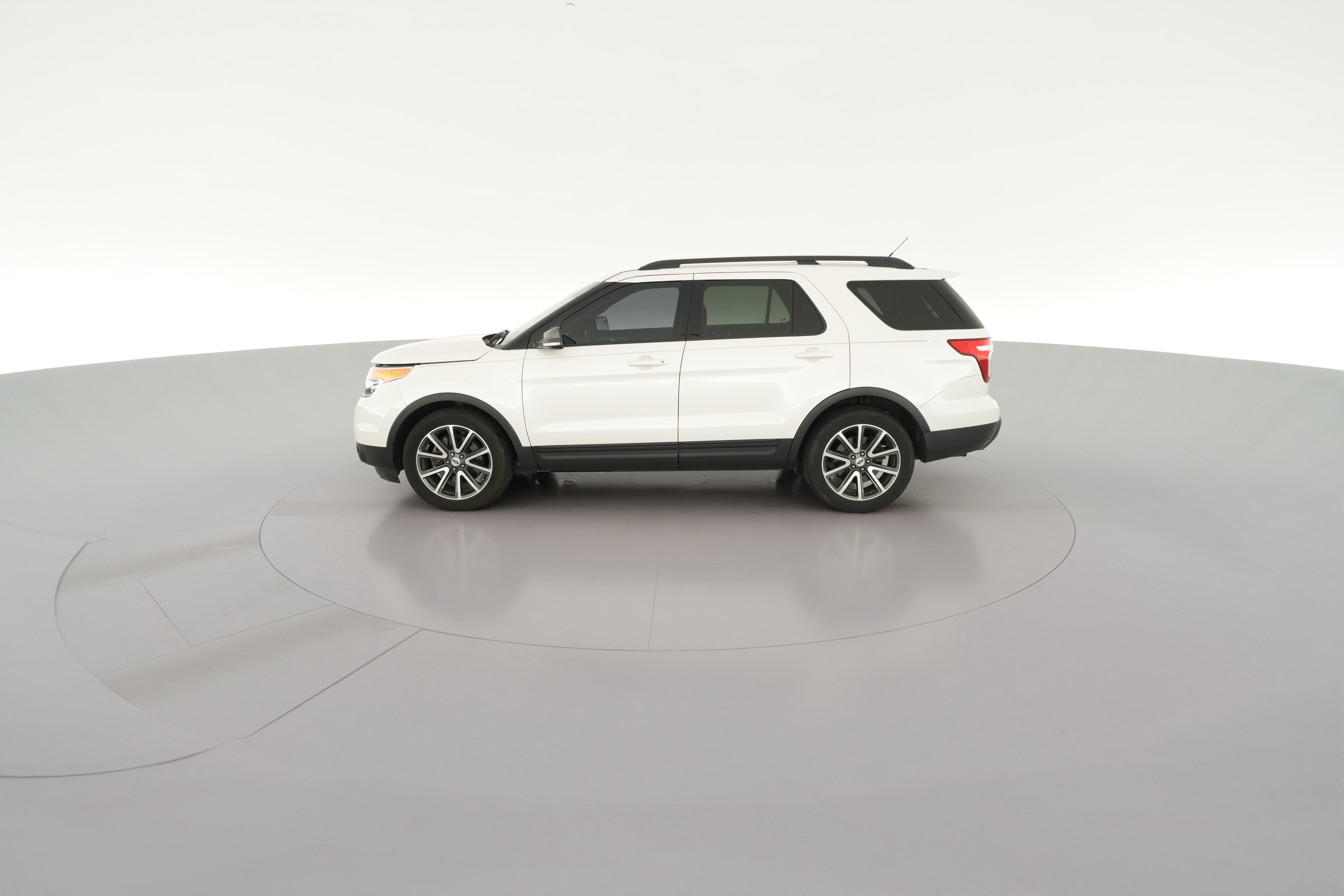 2015 Ford Explorer XLT - Photo 27