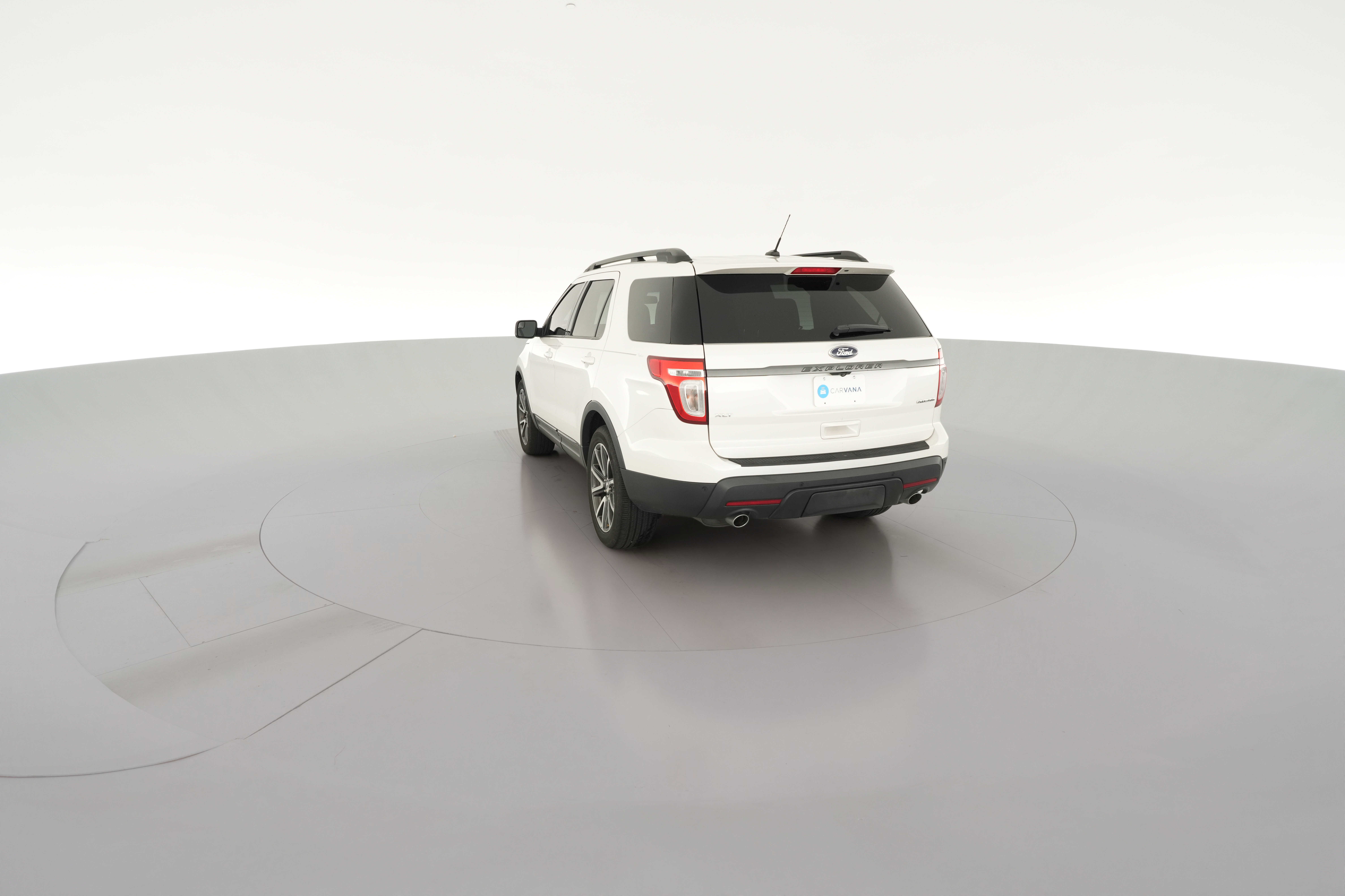 2015 Ford Explorer XLT - Photo 30