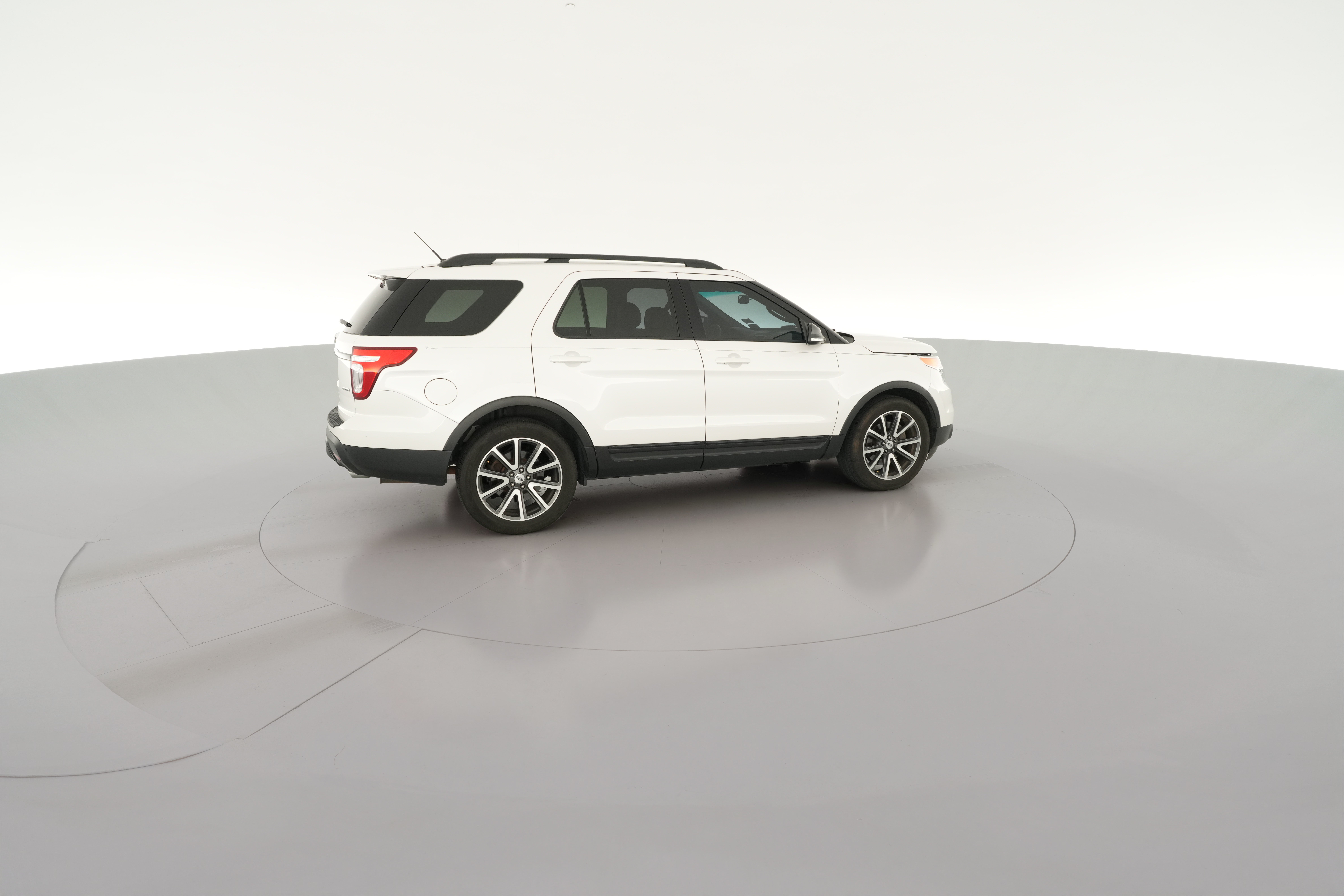2015 Ford Explorer XLT - Photo 34
