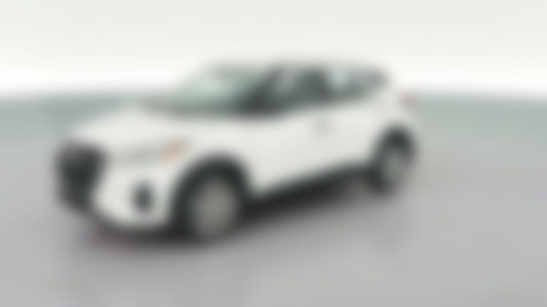 2025 Nissan Kicks Play vehicle photo