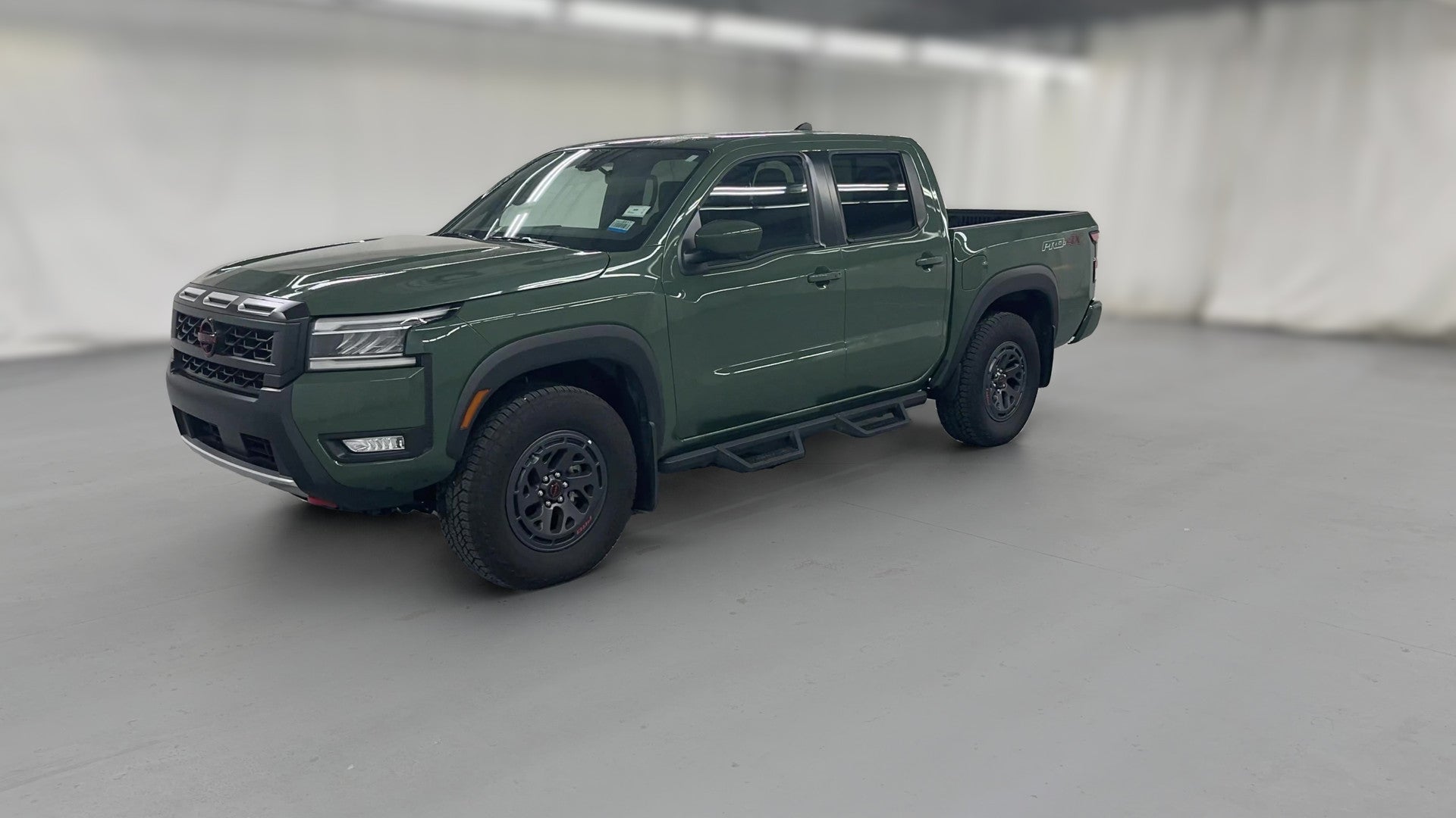 2025 Nissan Frontier Crew Cab vehicle photo