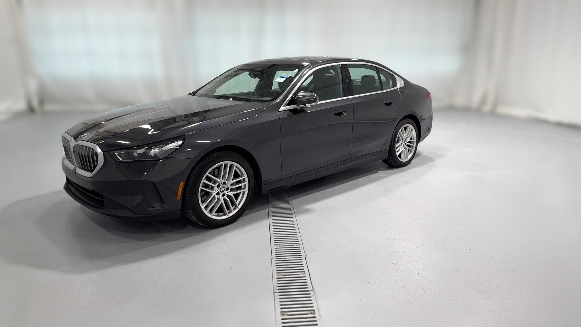 2025 BMW 5 Series vehicle photo
