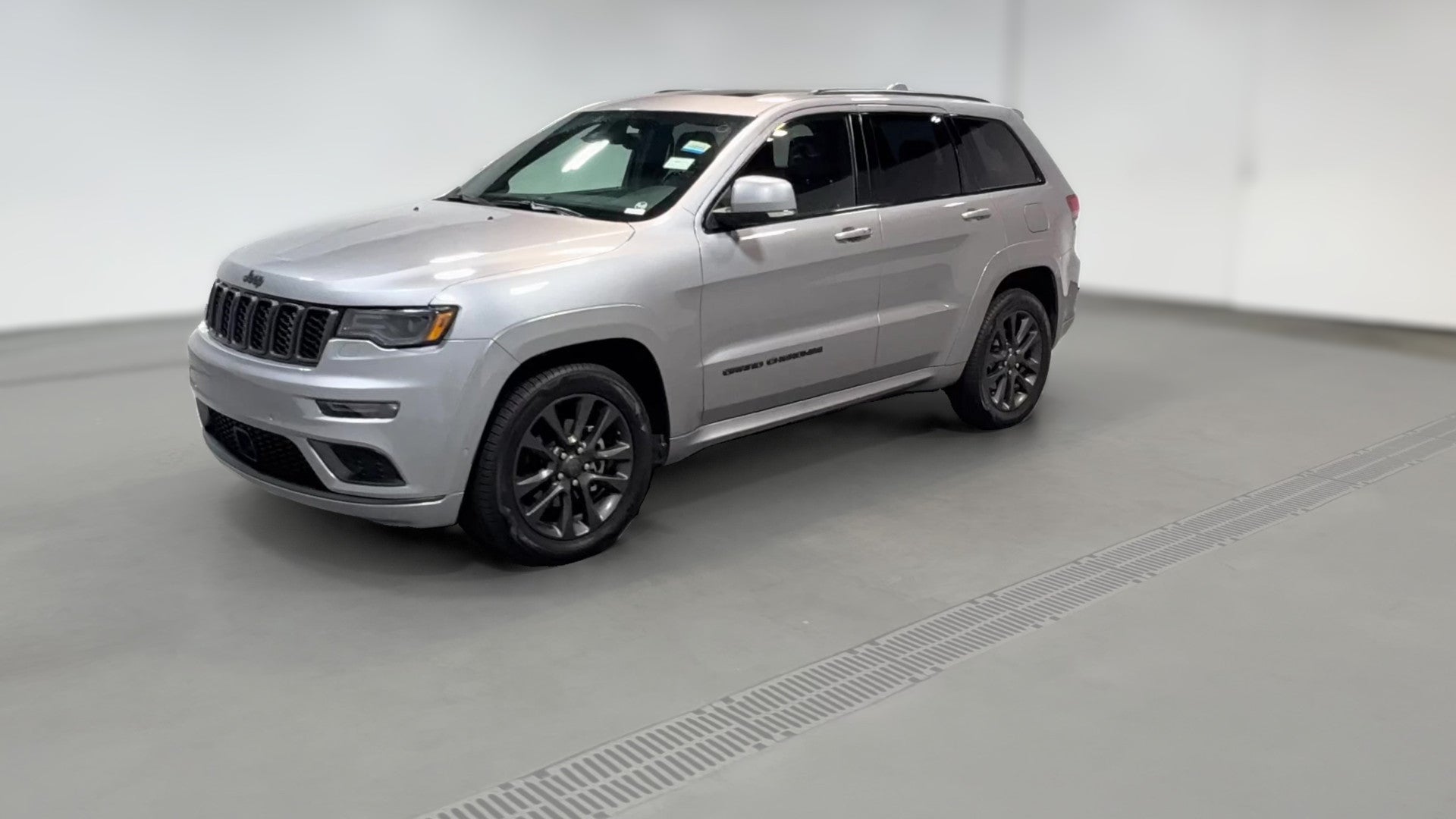 2018 Jeep Grand Cherokee vehicle photo