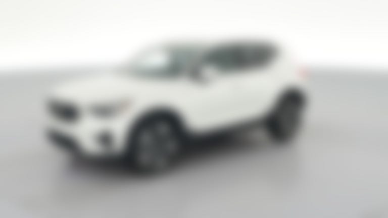 2024 Volvo XC40 vehicle photo